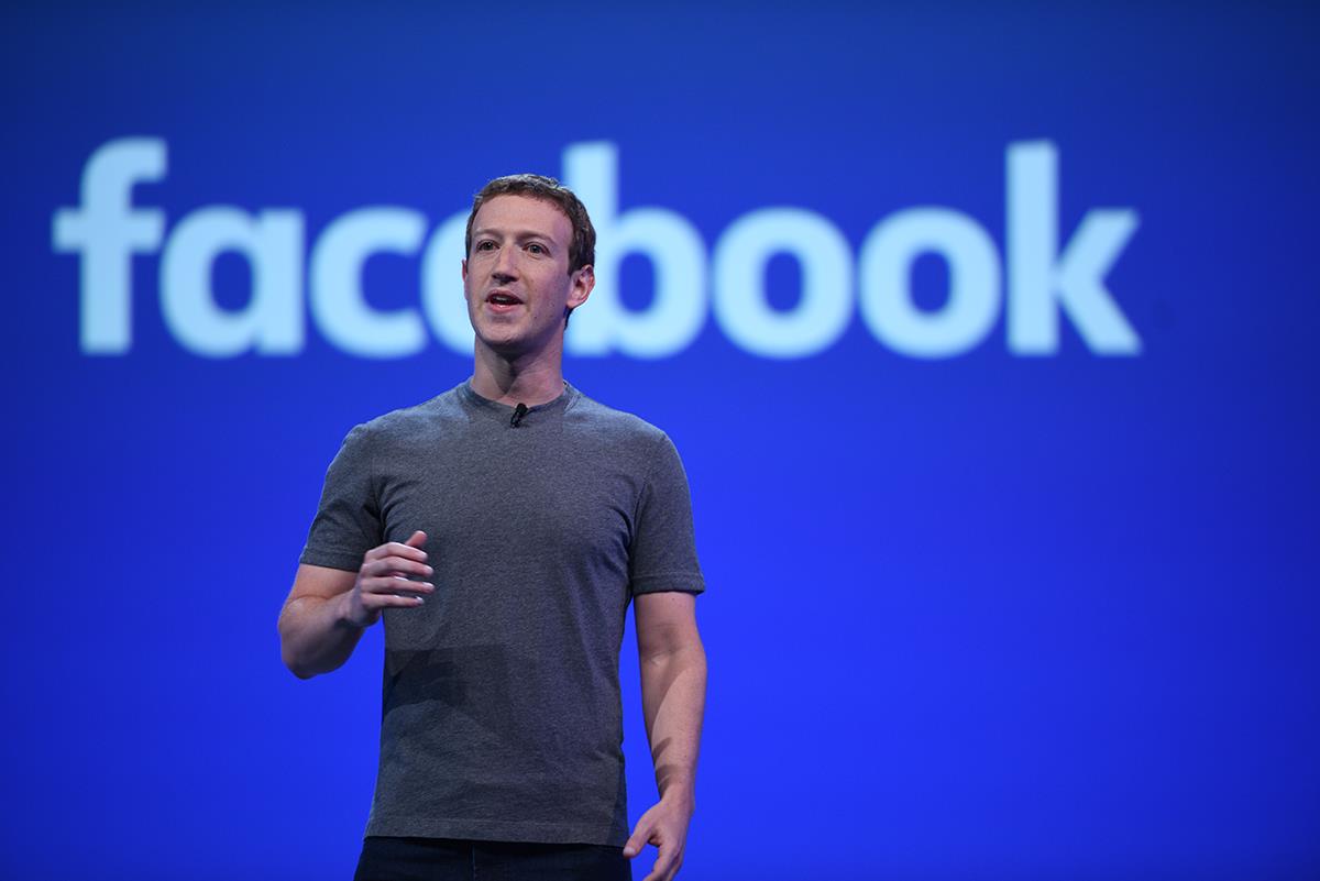 Zuckerberg: “Stop alla fabbrica dei troll russa”