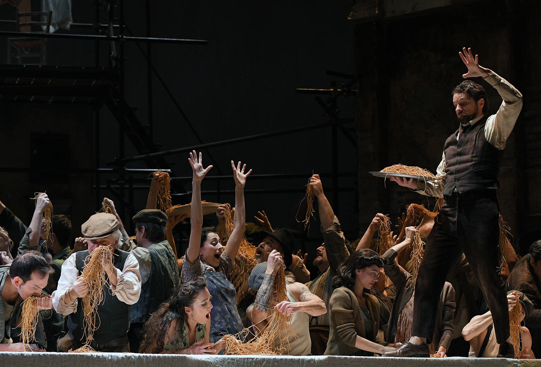 Al Carlo Felice di Genova la prima dell’opera “Miseria e Nobiltà”