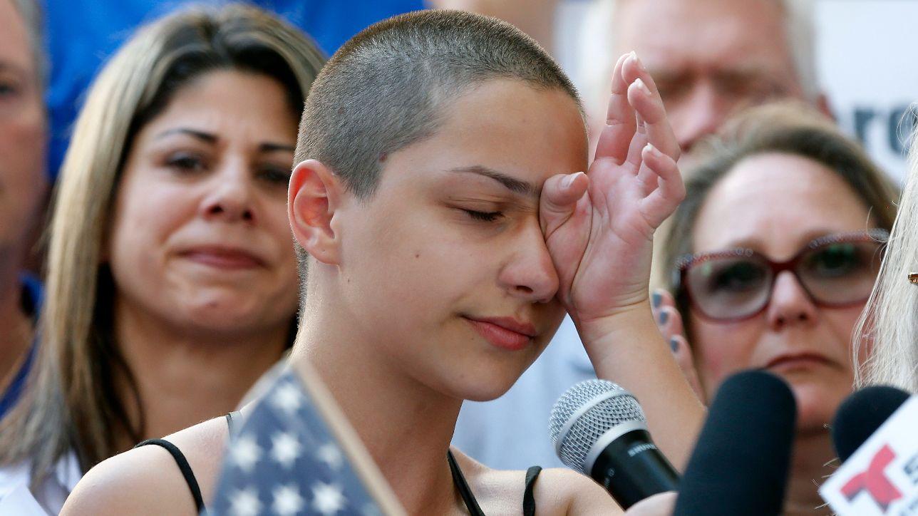 Florida, un corteo di studenti anti armi sfila contro Trump  