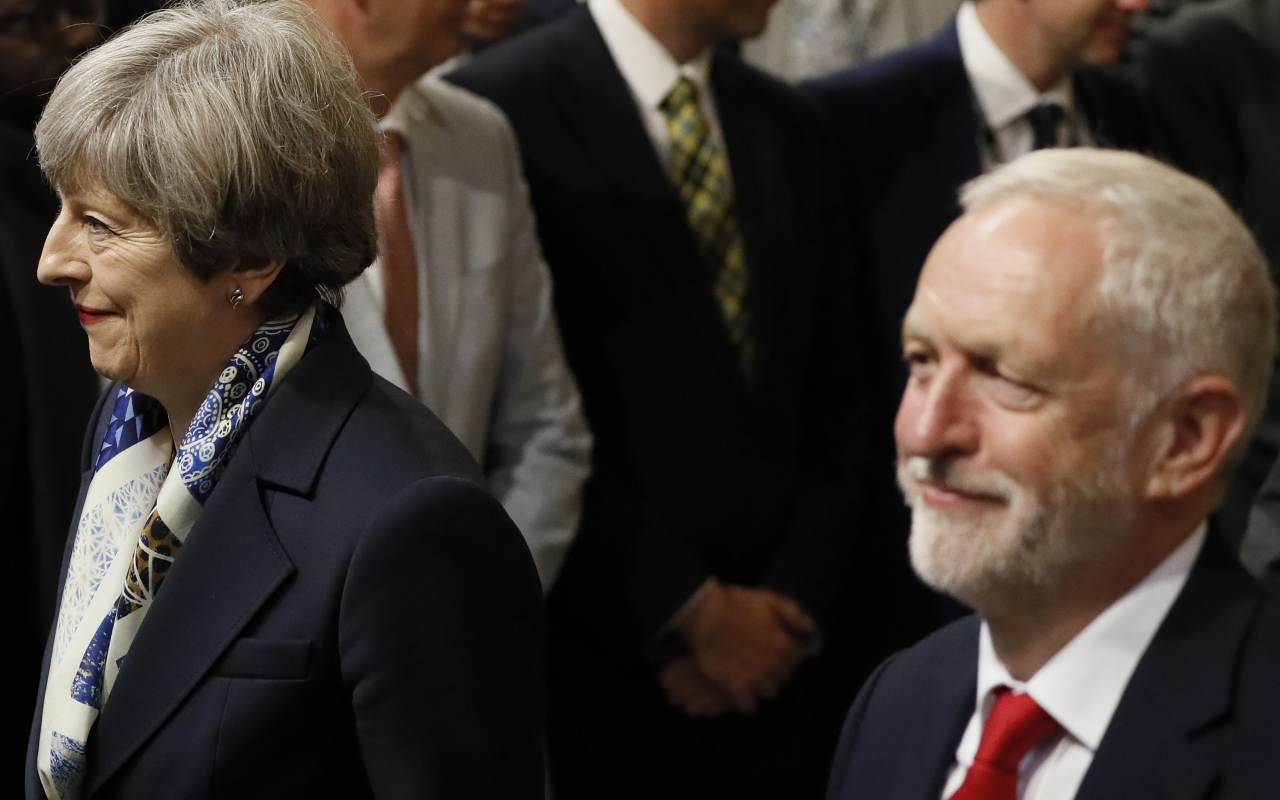 May chiede chiarezza a Corbyn sul viaggio in Germania Est 