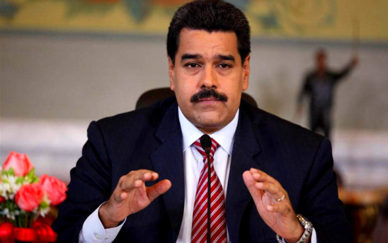 Venezuela, Maduro convoca le presidenziali il 22 aprile