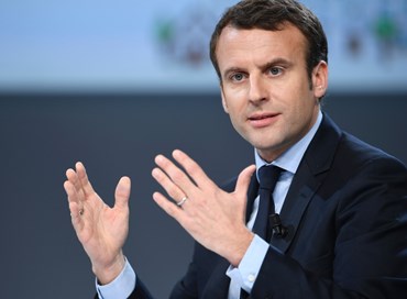 La nuova linea di Macron sui migranti