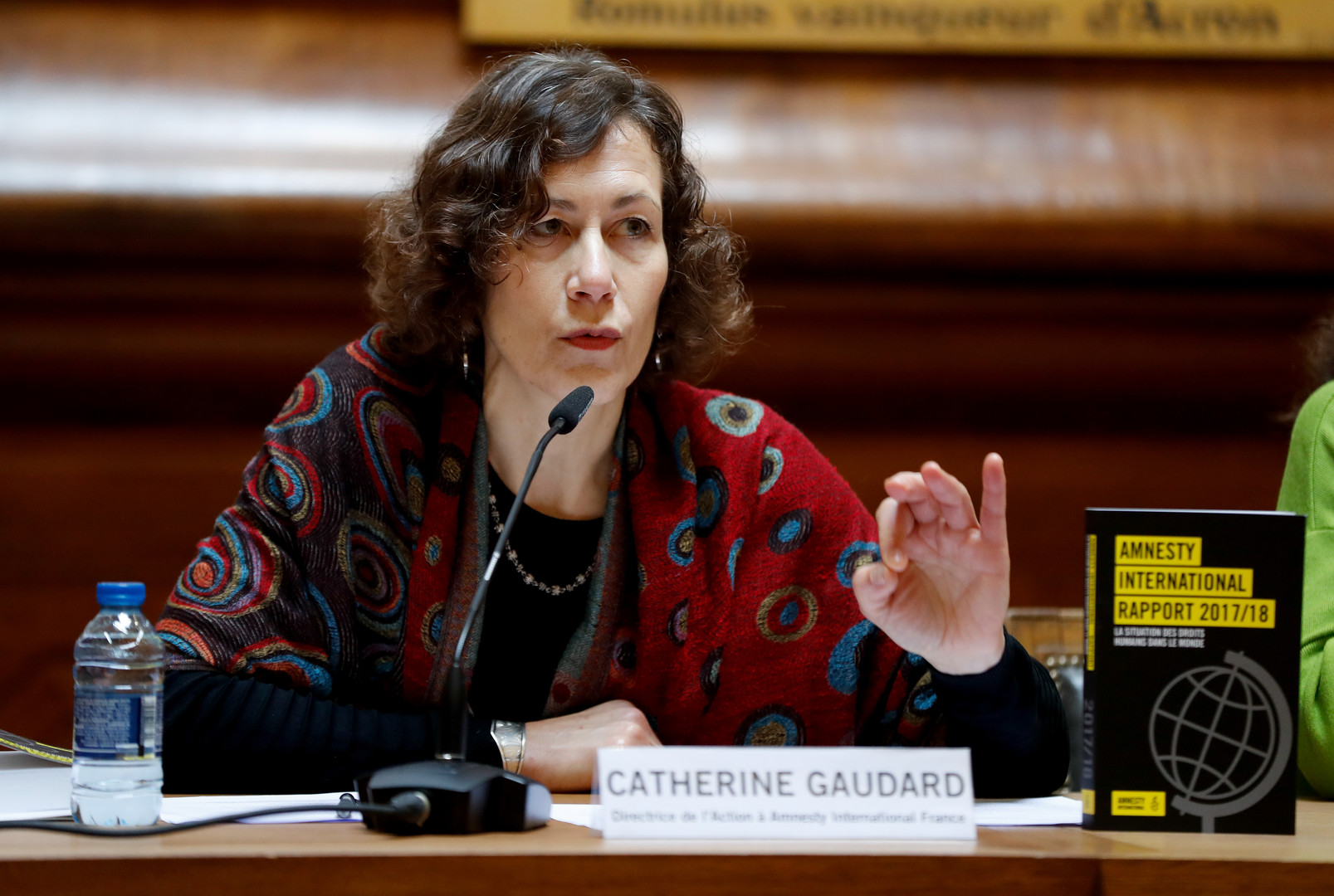 Amnesty, la Francia “non all’altezza” sulla gestione dei migranti  