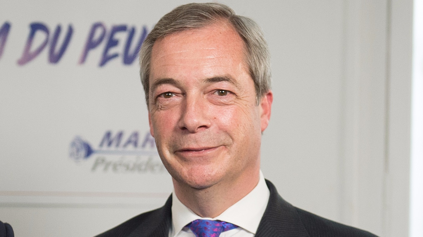 Brexit, Farage minaccia il ritorno in politica