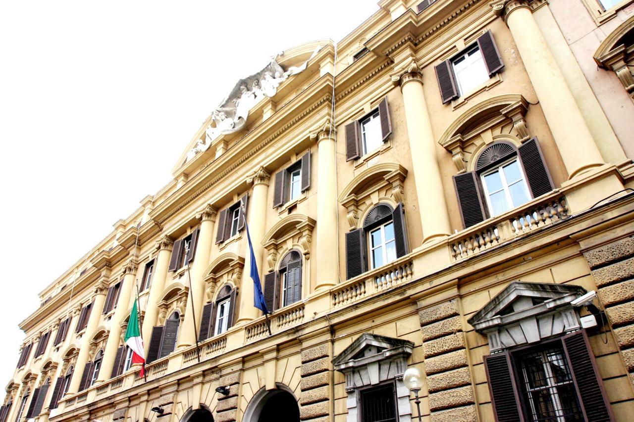 Il Def “asettico” è pronto, tempi incerti 