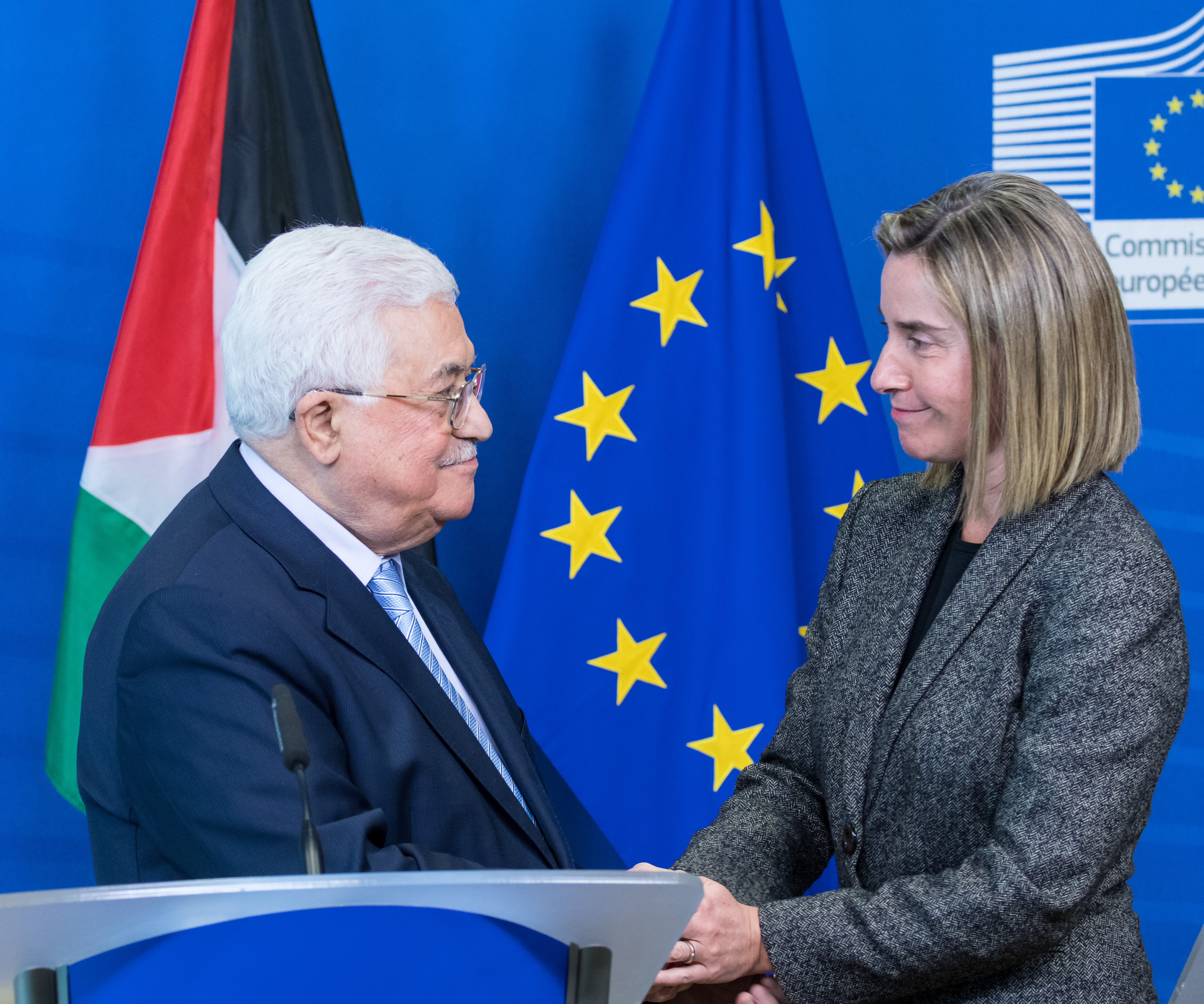 L’Ue vuole bloccare i soldi ai palestinesi