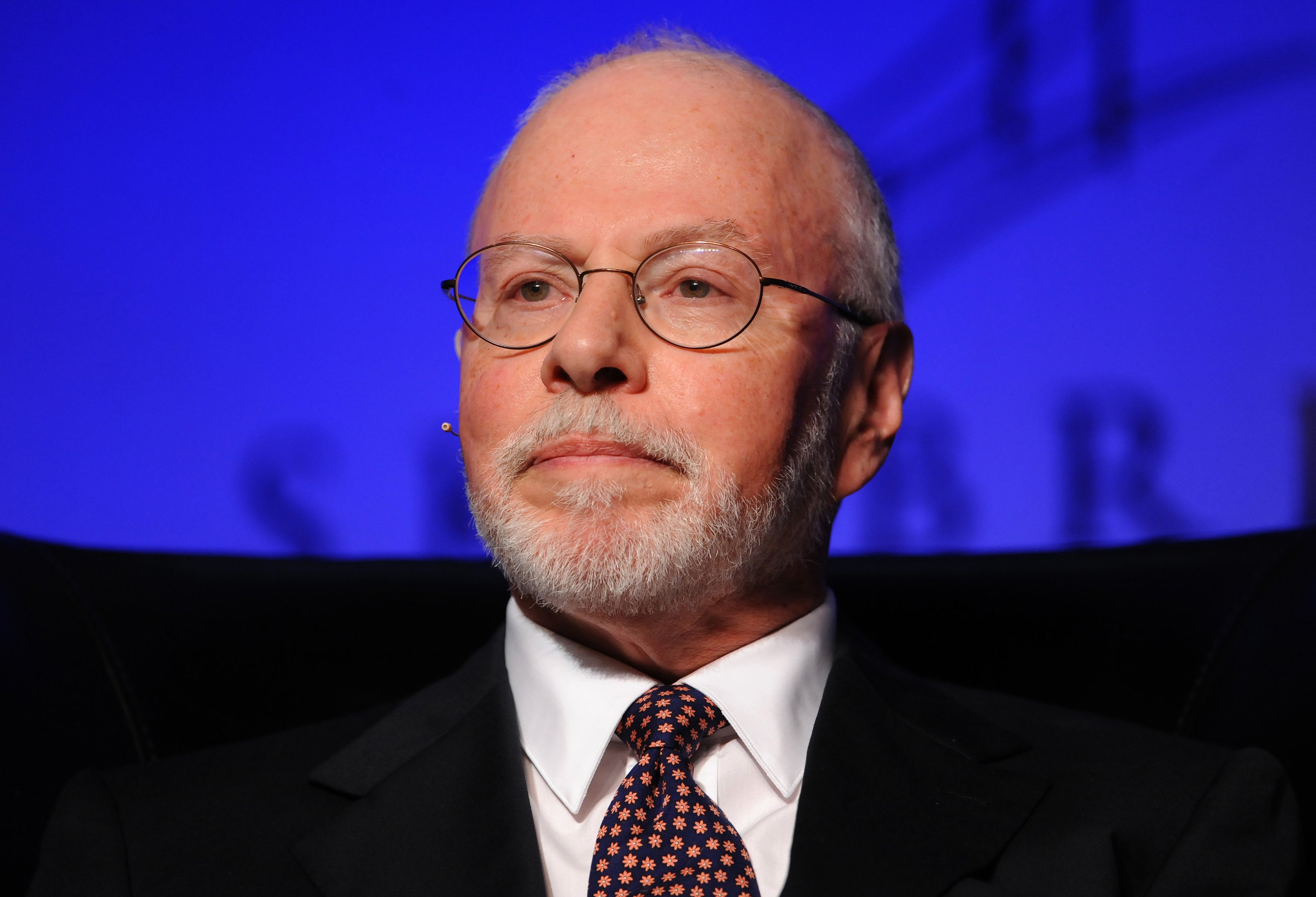 Elliott punta 800 milioni in Telecom contro Vivendi