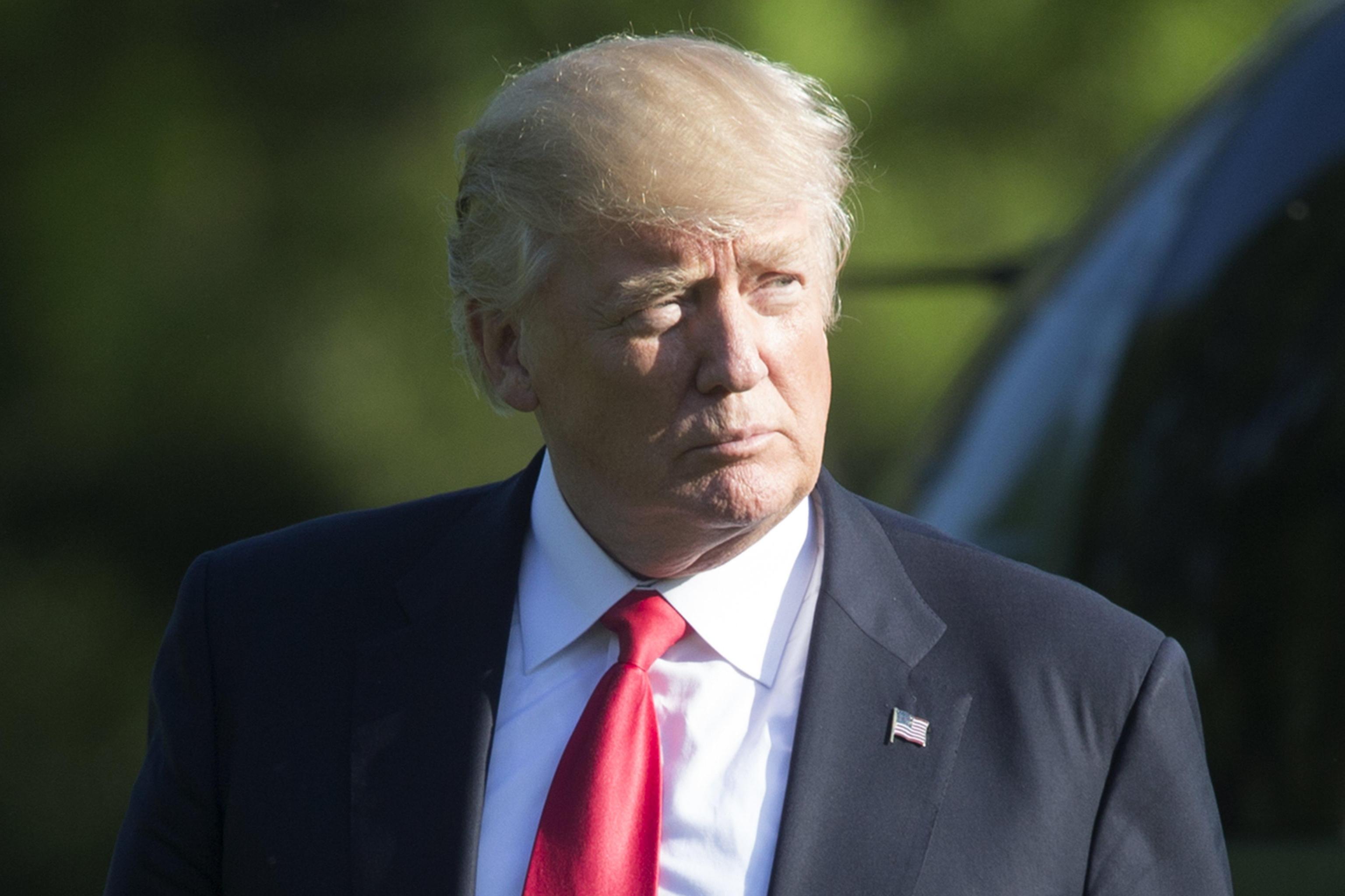 Trump alla Nra: “Armare gli insegnanti” 