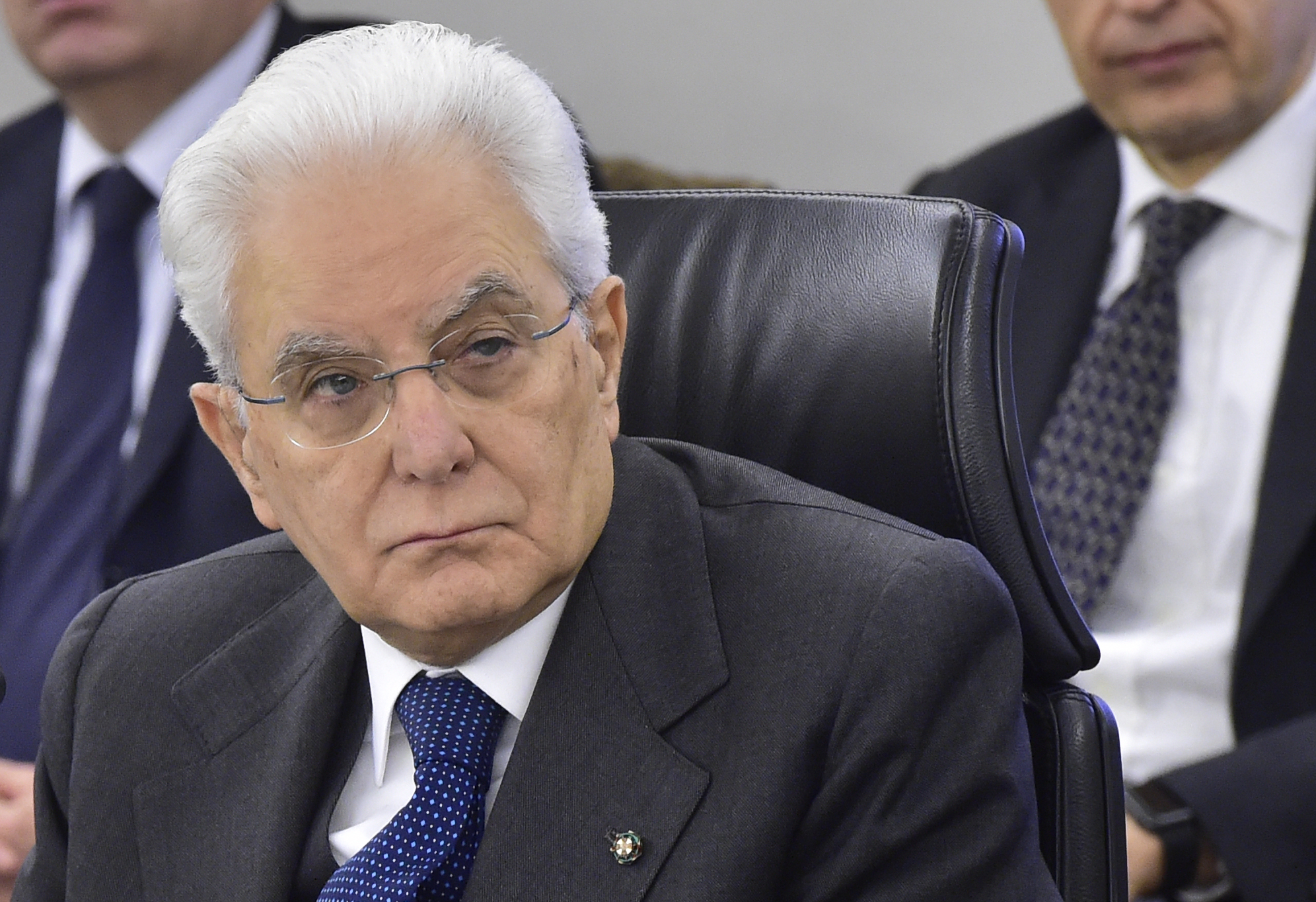 Governo, Mattarella prende tempo