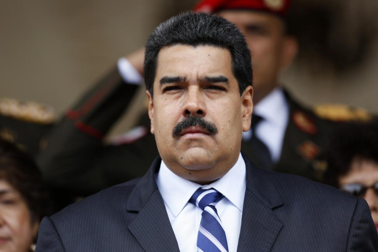 Maduro denuncia la repressione di un golpe militare