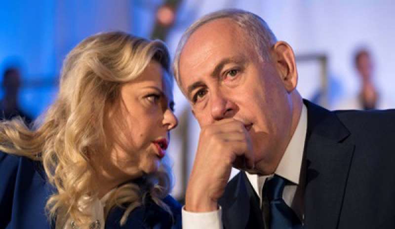 La moglie di Netanyahu incriminata per abuso di potere