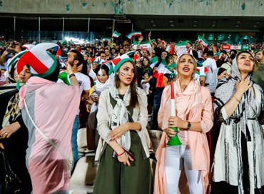 Iran: tutte allo stadio