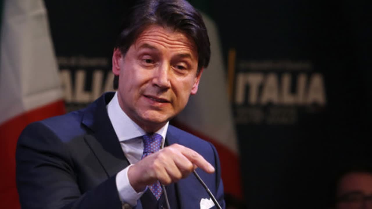 Bruxelles, Conte: “Direzione giusta su migranti”