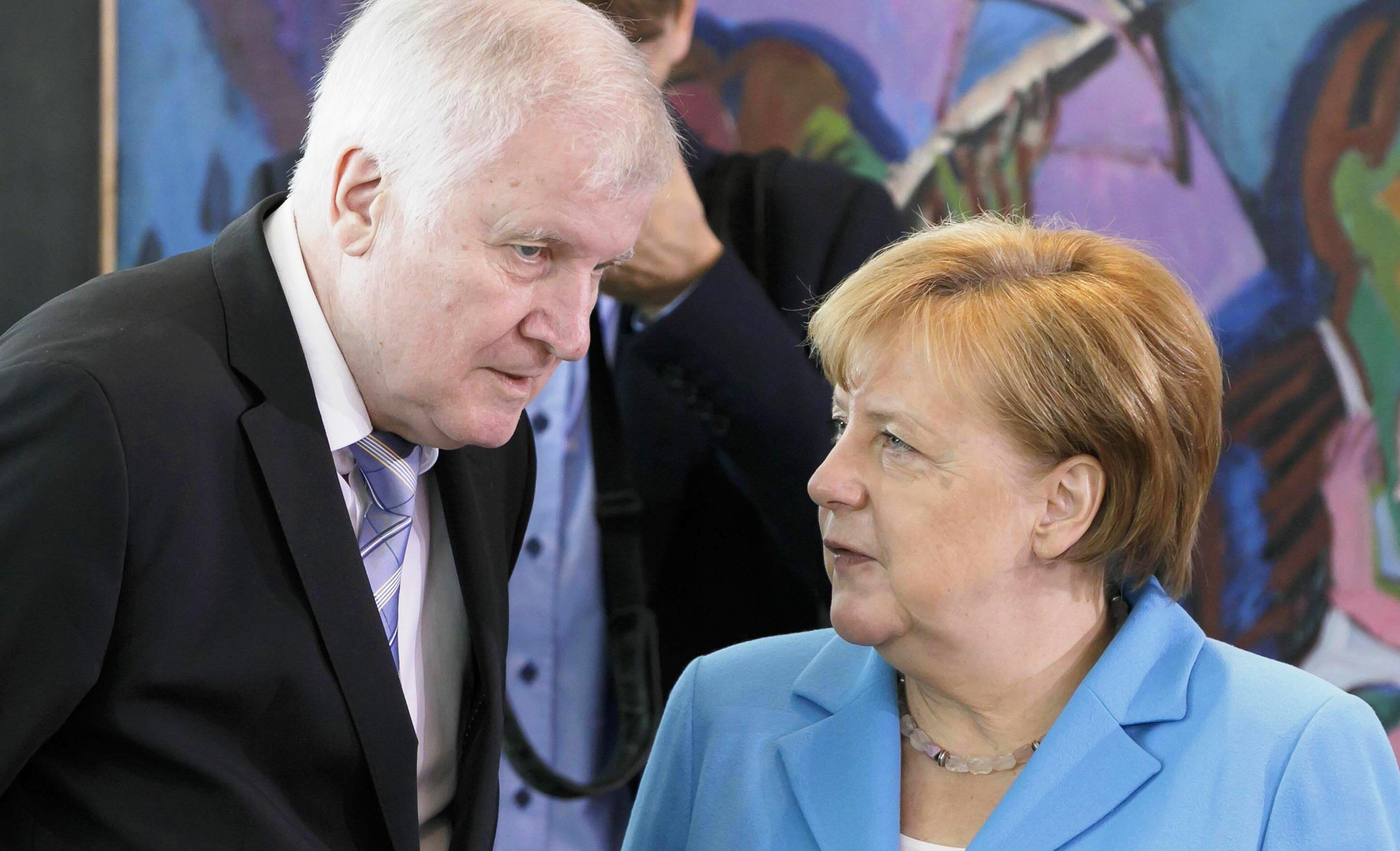 Vertice Ue, Merkel cerca nuove soluzioni sui migranti