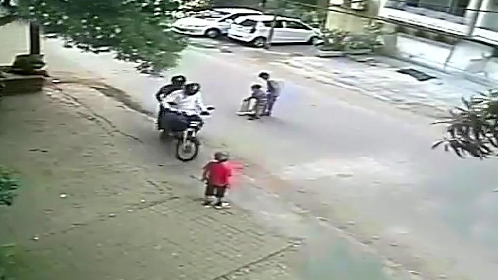 India, si uccide per le fake news diffuse su WhatsApp