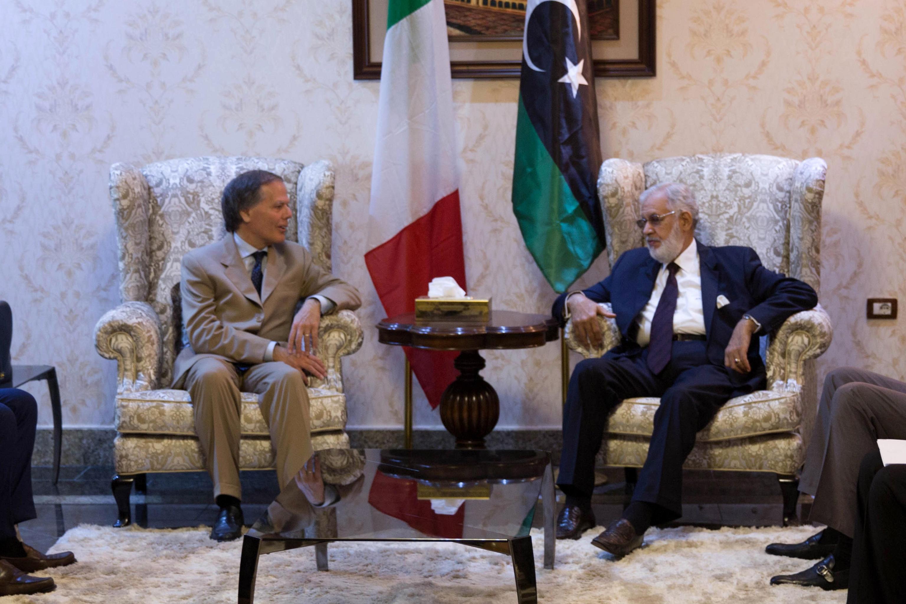 La sciarada libica e quel tricolore dato alle fiamme