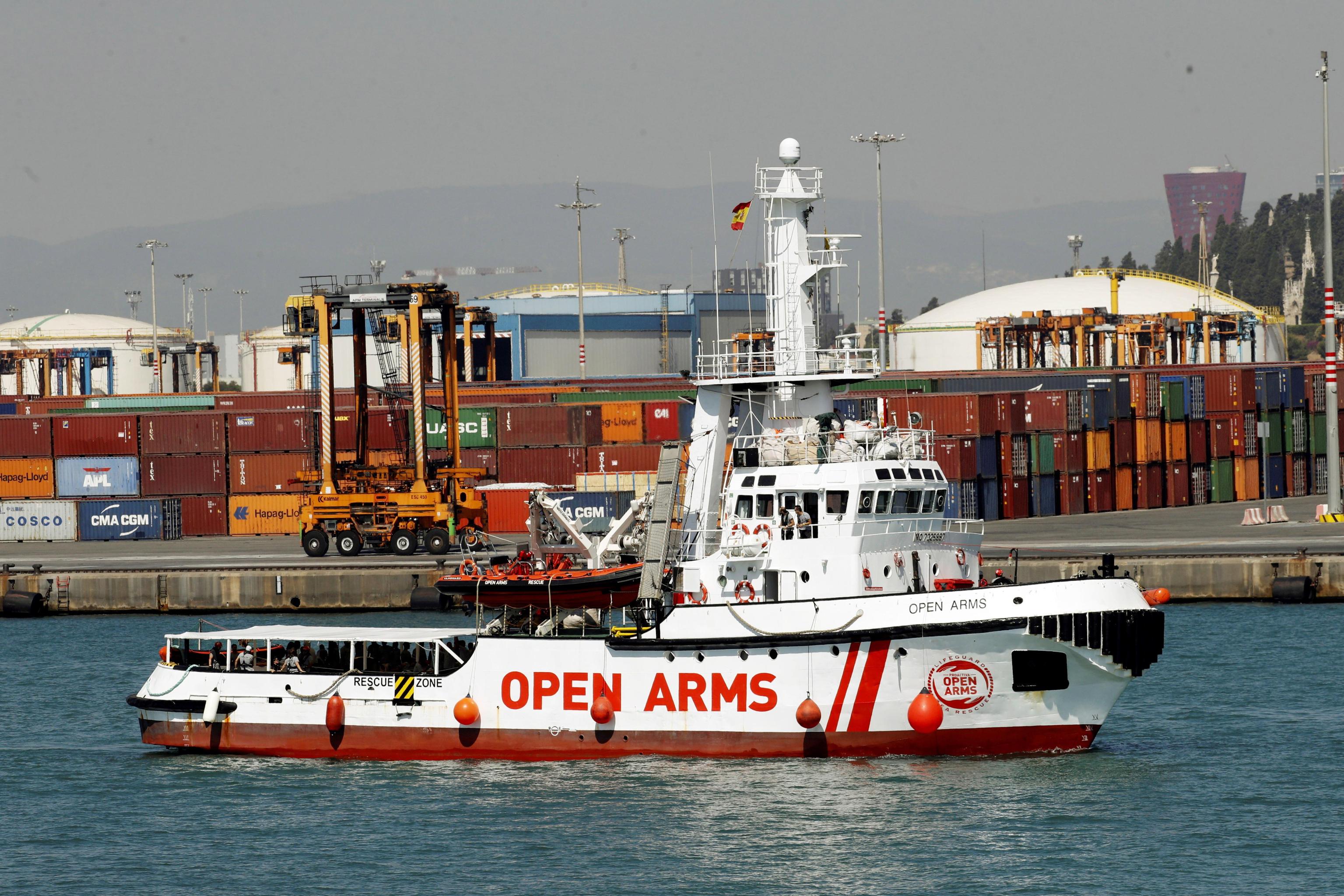 L’Italia è assediata da Ong e banche estere