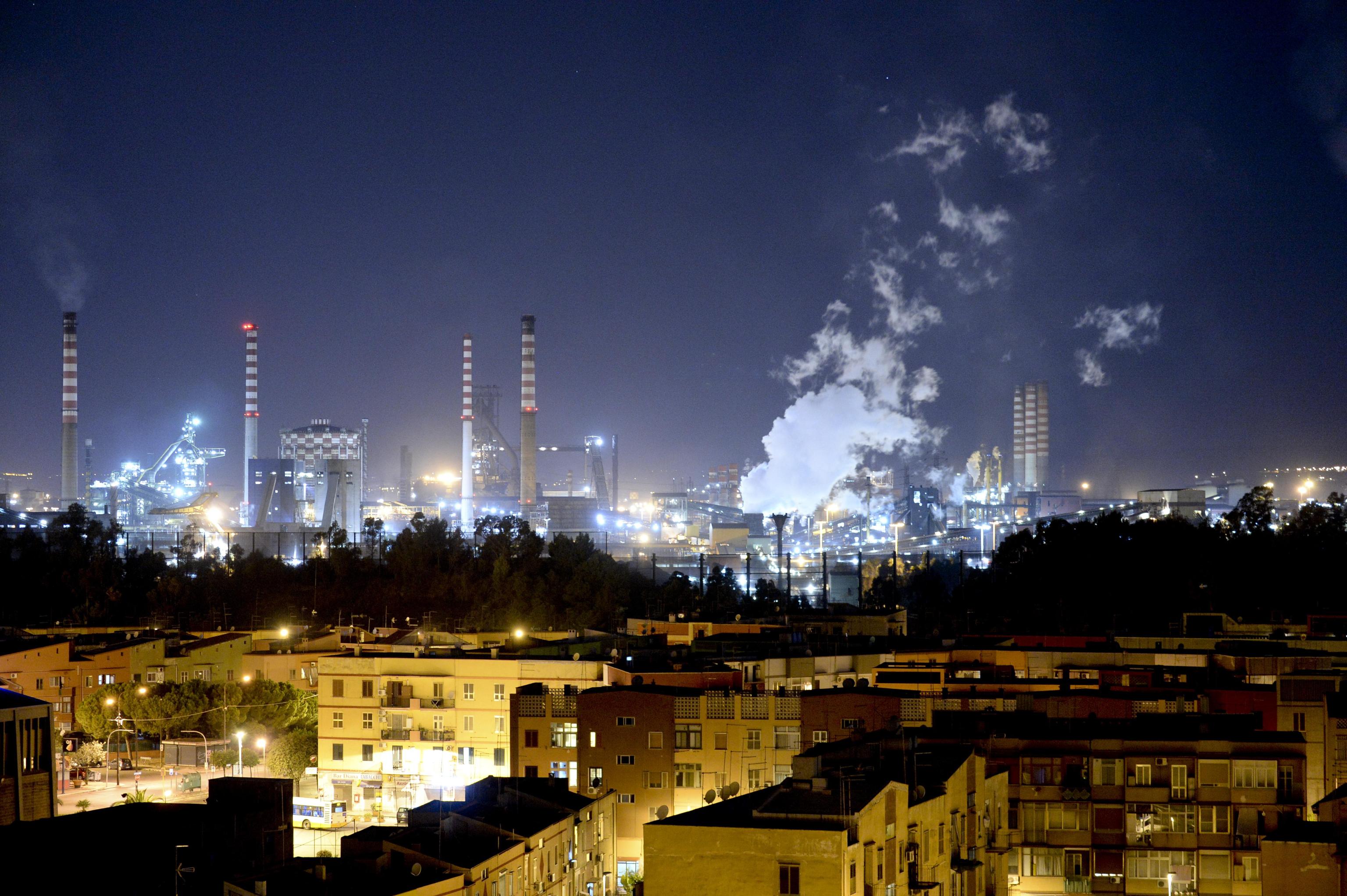 Ilva: la lunga notte di Taranto