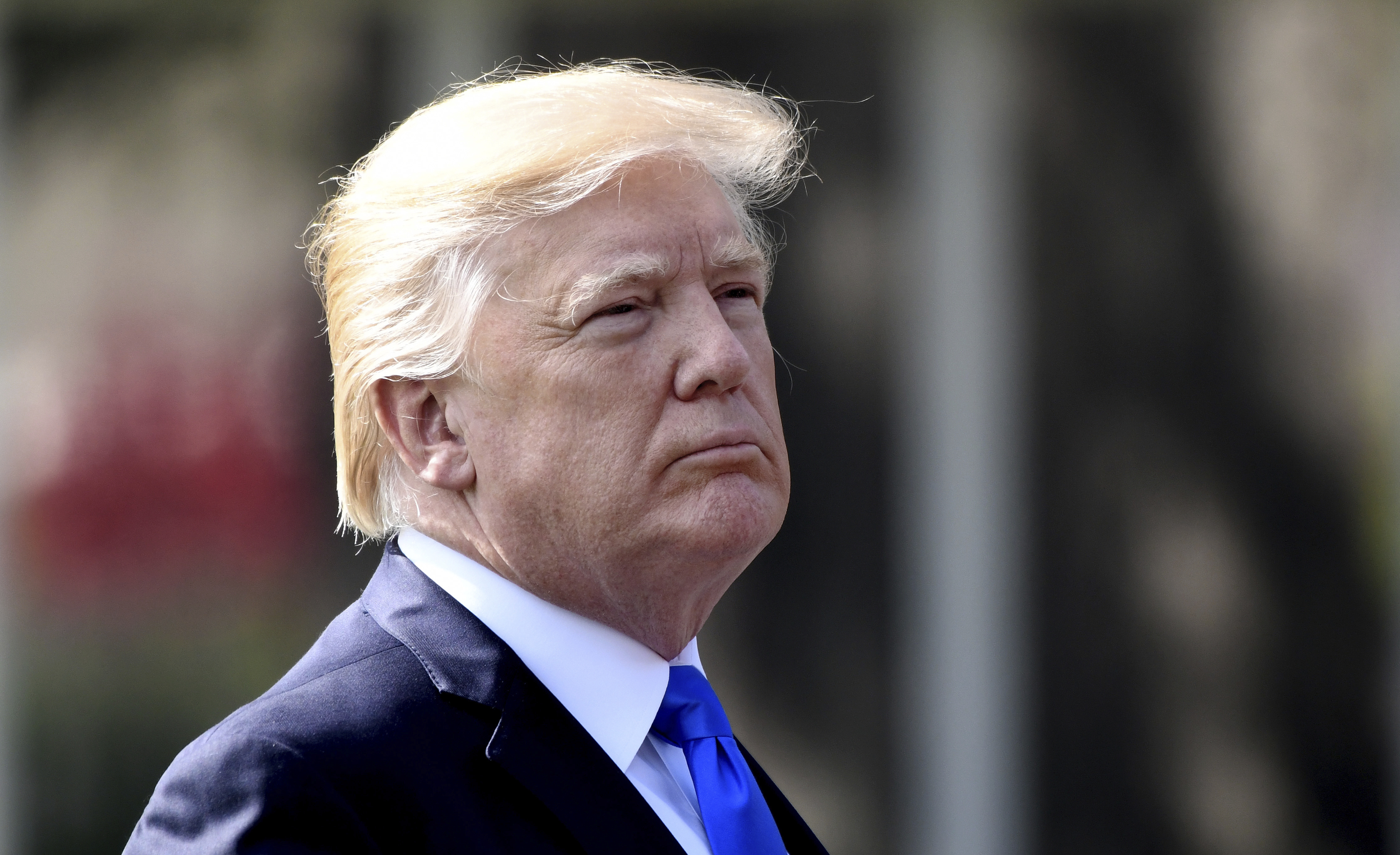 Trump: “Le email della Clinton spiate dai cinesi”