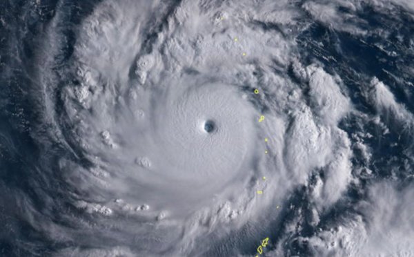 Giappone alle prese con il passaggio del tifone Jebi