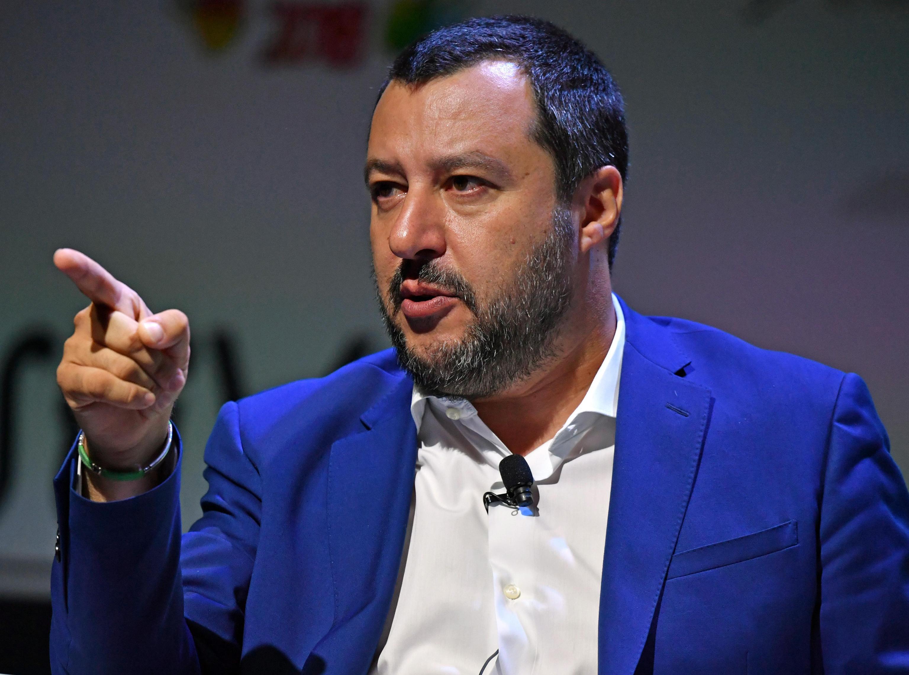 Mogli e buoi dei paesi tuoi