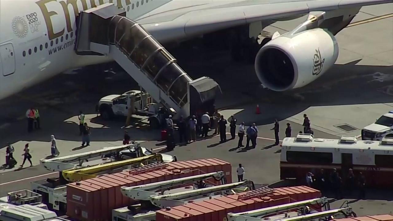 In quarantena i passeggeri del volo Dubai-New York