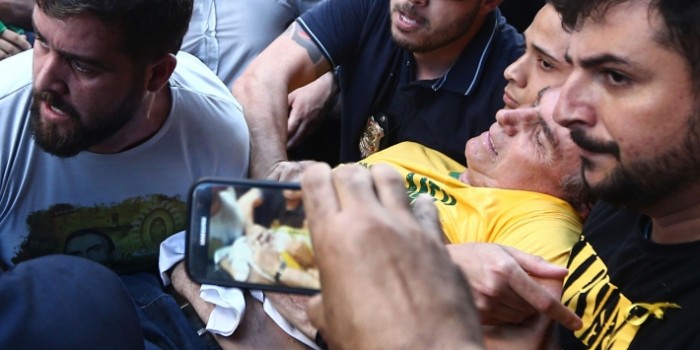 Accoltellato Bolsonaro rinuncia alle presidenziali