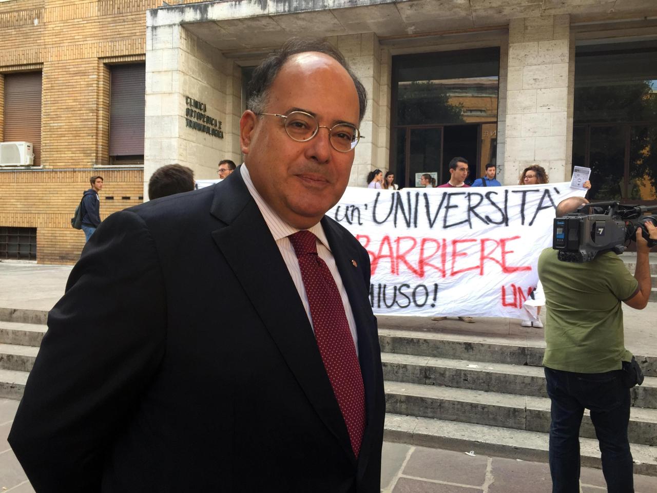 Essere medico oggi, ne parla il Rettore Eugenio Gaudio 