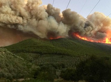 Incendio nel Pisano, 500 sfollati