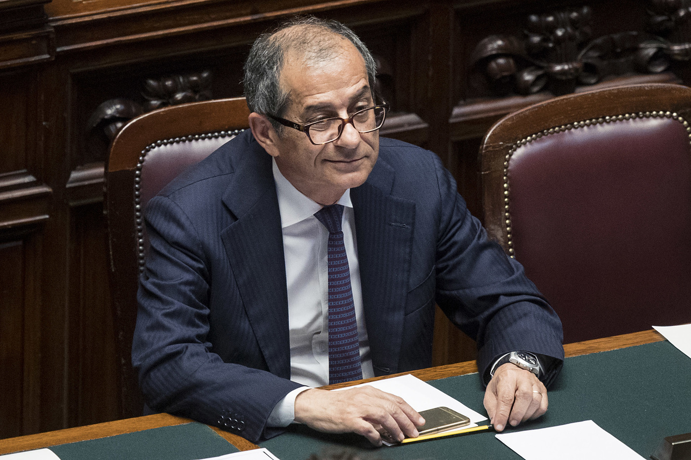 Manovra da 36,7 miliardi: Tria annuncia tagli