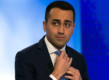 Di Maio: “Tagli ai costi politica e all’editoria”