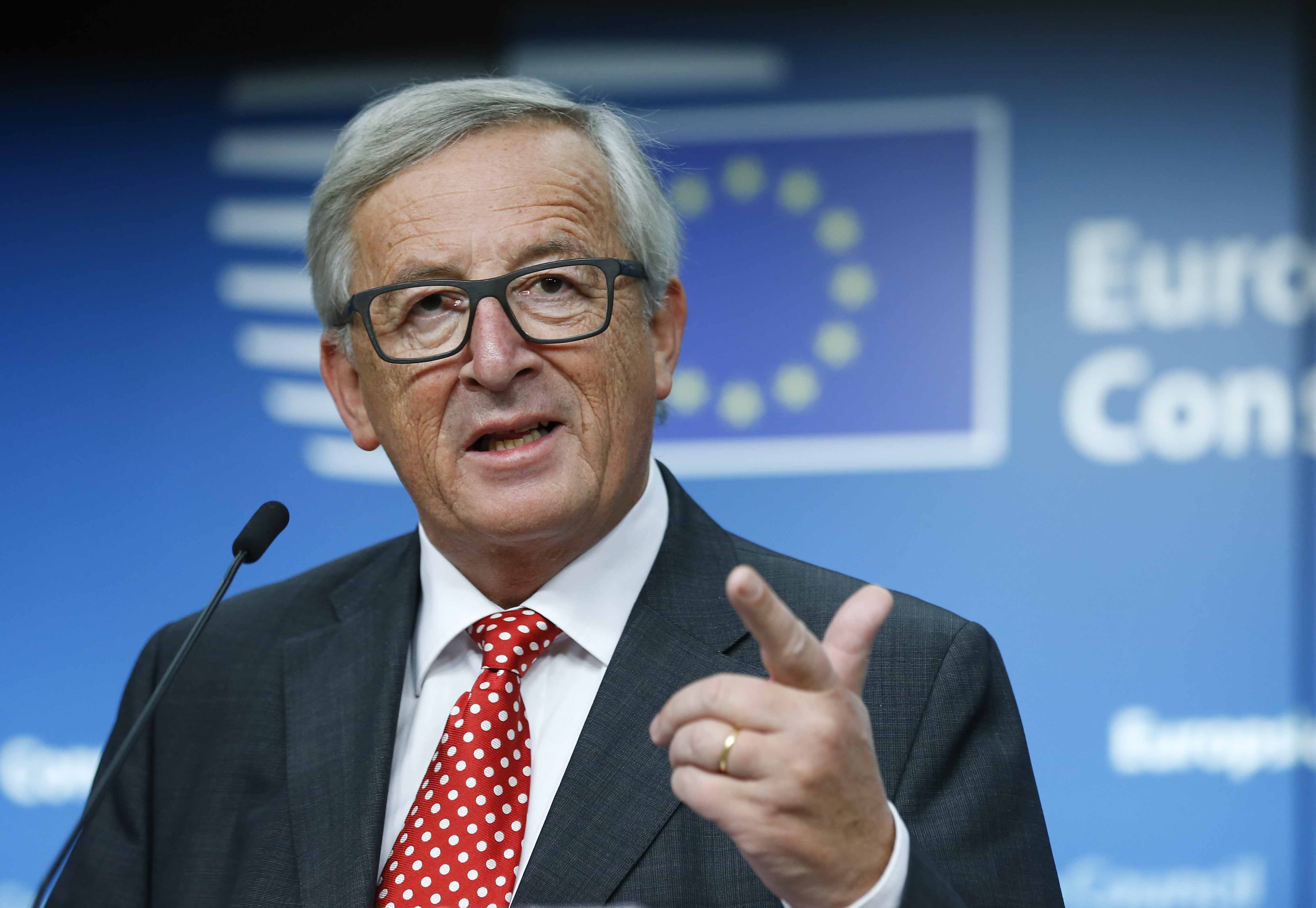 Manovra, Juncker: “Deviazione inaccettabile dall’Italia” 