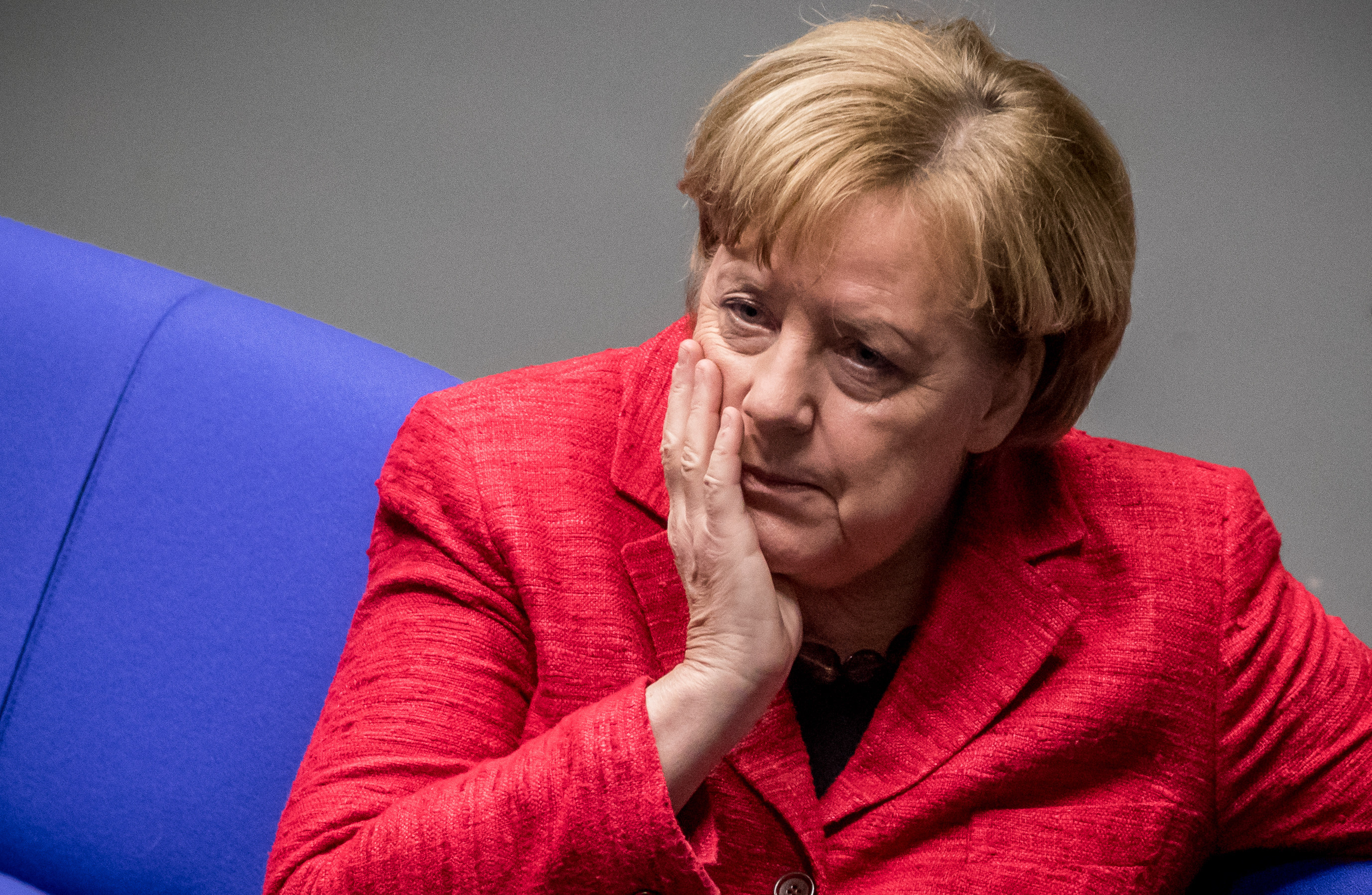 Crollo Cdu alle amministrative, Merkel lascia la presidenza