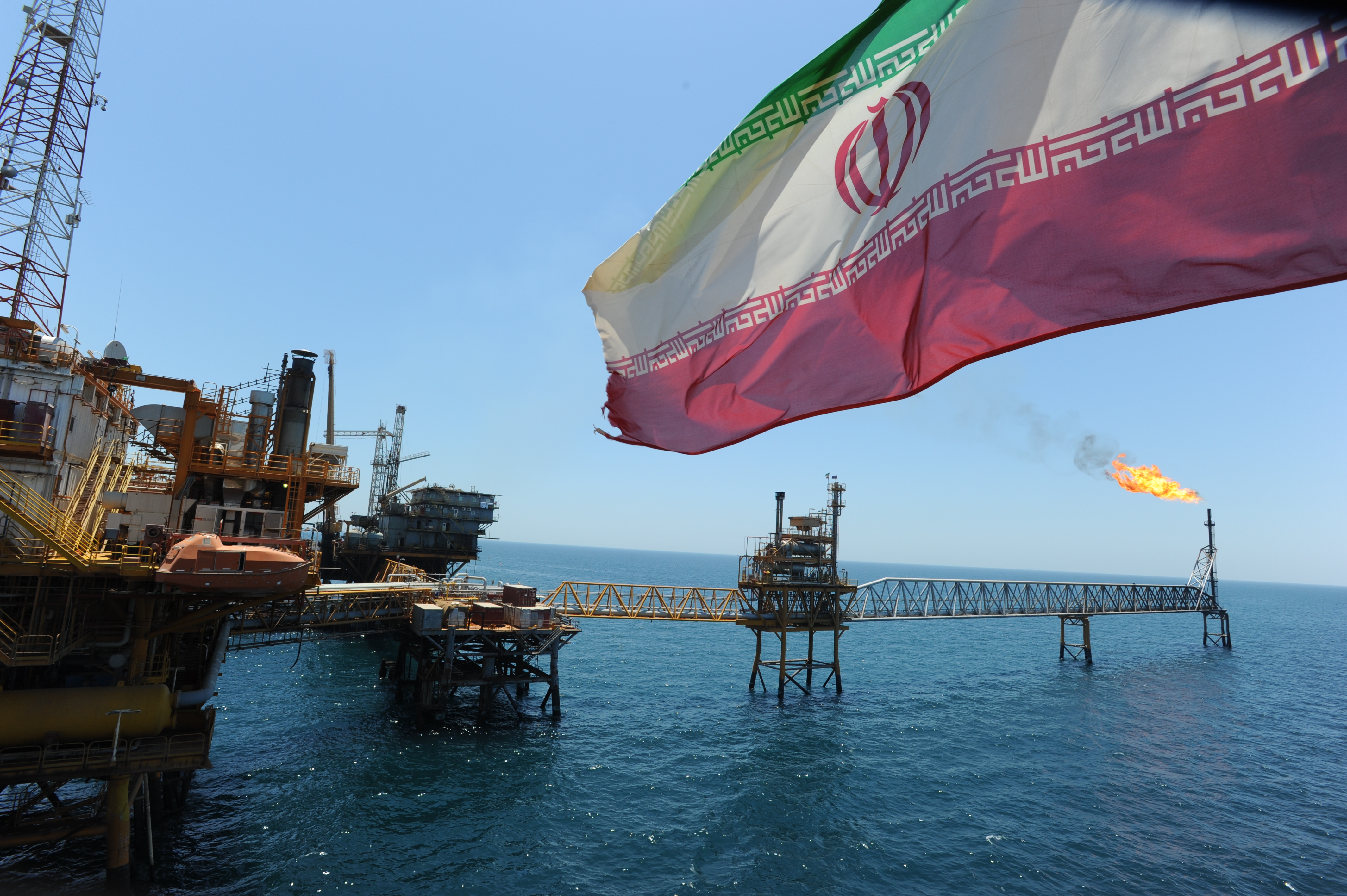 Petrolio e sanzioni: Iran punta a mantenere export 