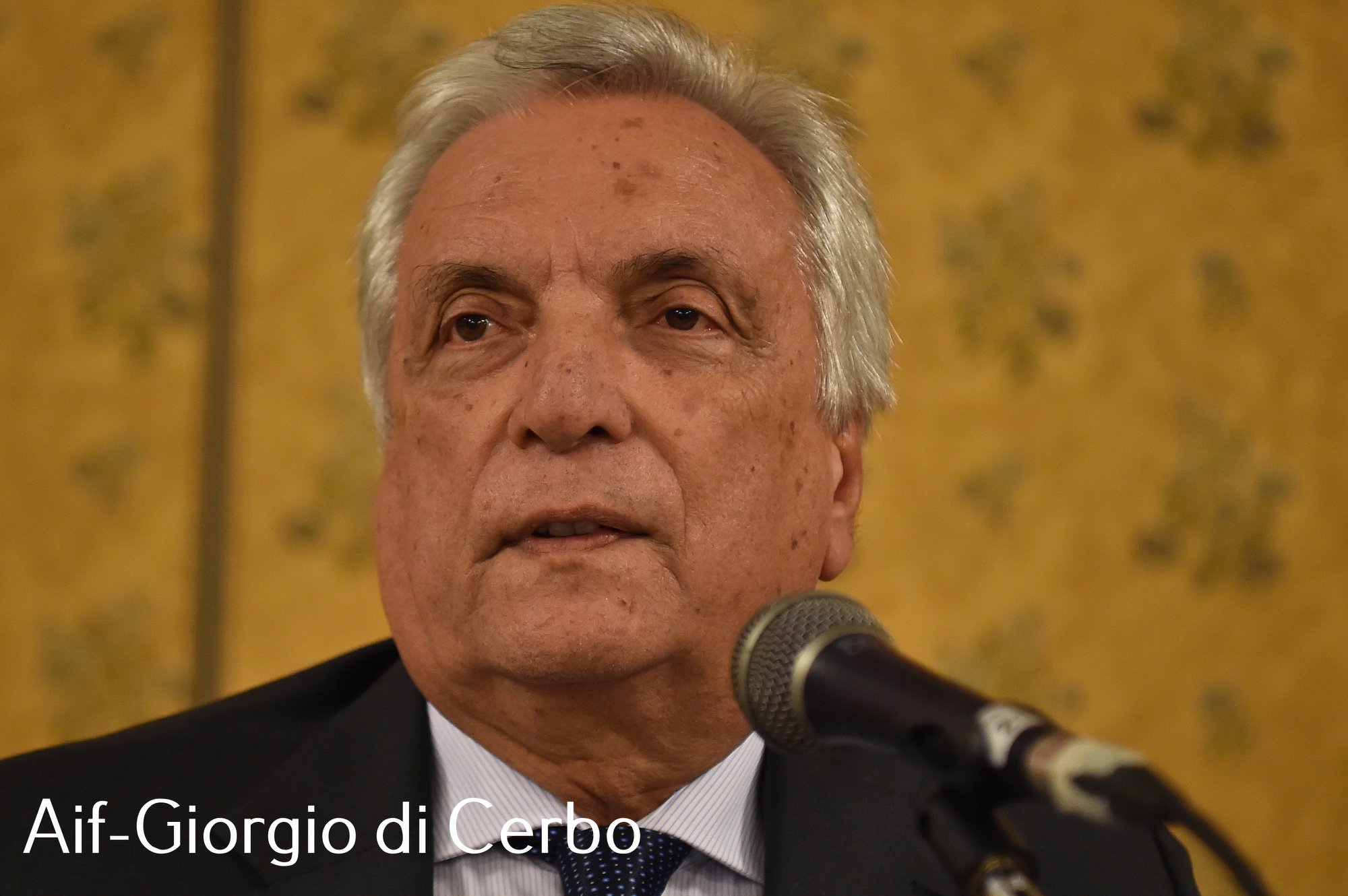 Santità! Ma possiamo continuare a dirci cristiani?