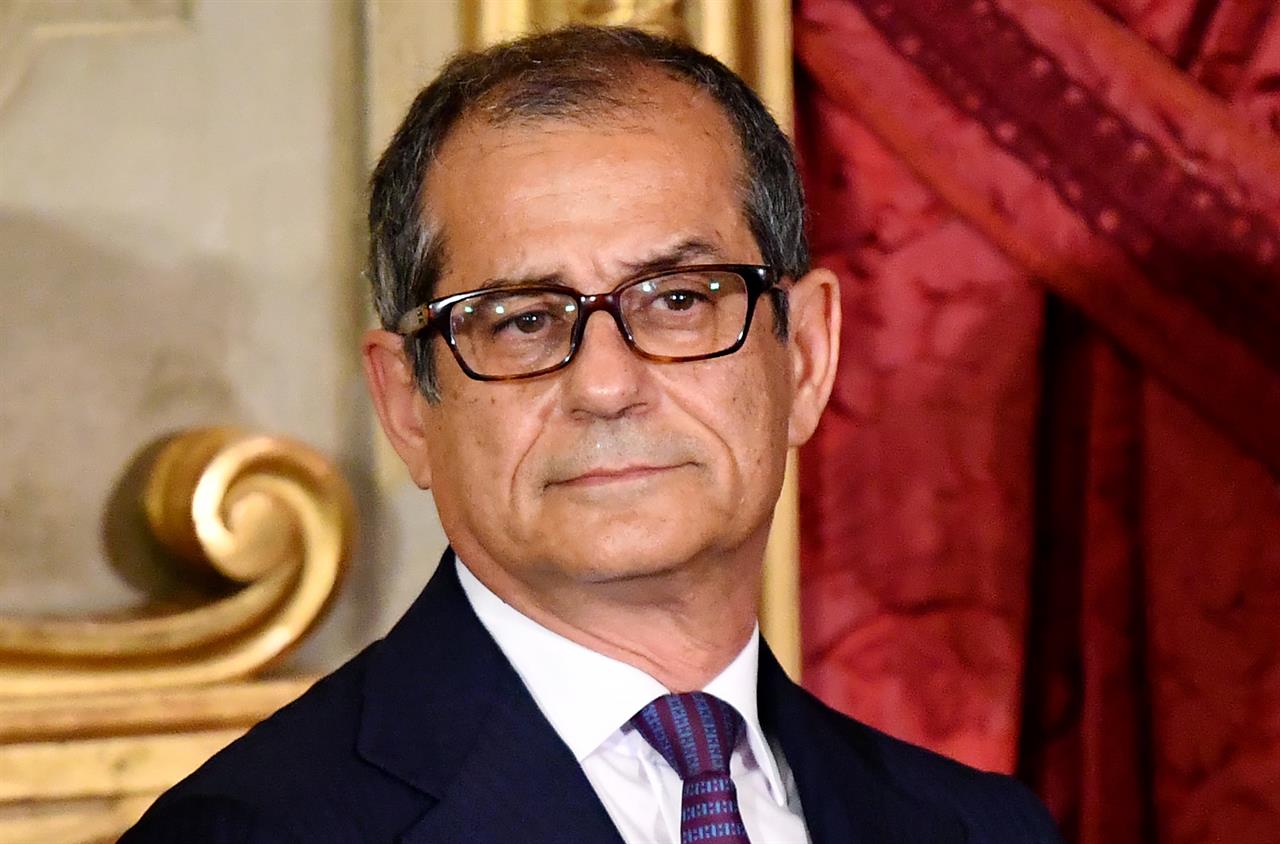 Manovra, Tria al Senato: “Non accettiamo morale”