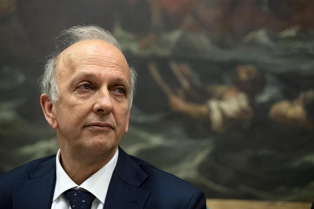 Bussetti ai docenti: meno compiti durante le vacanze di Natale