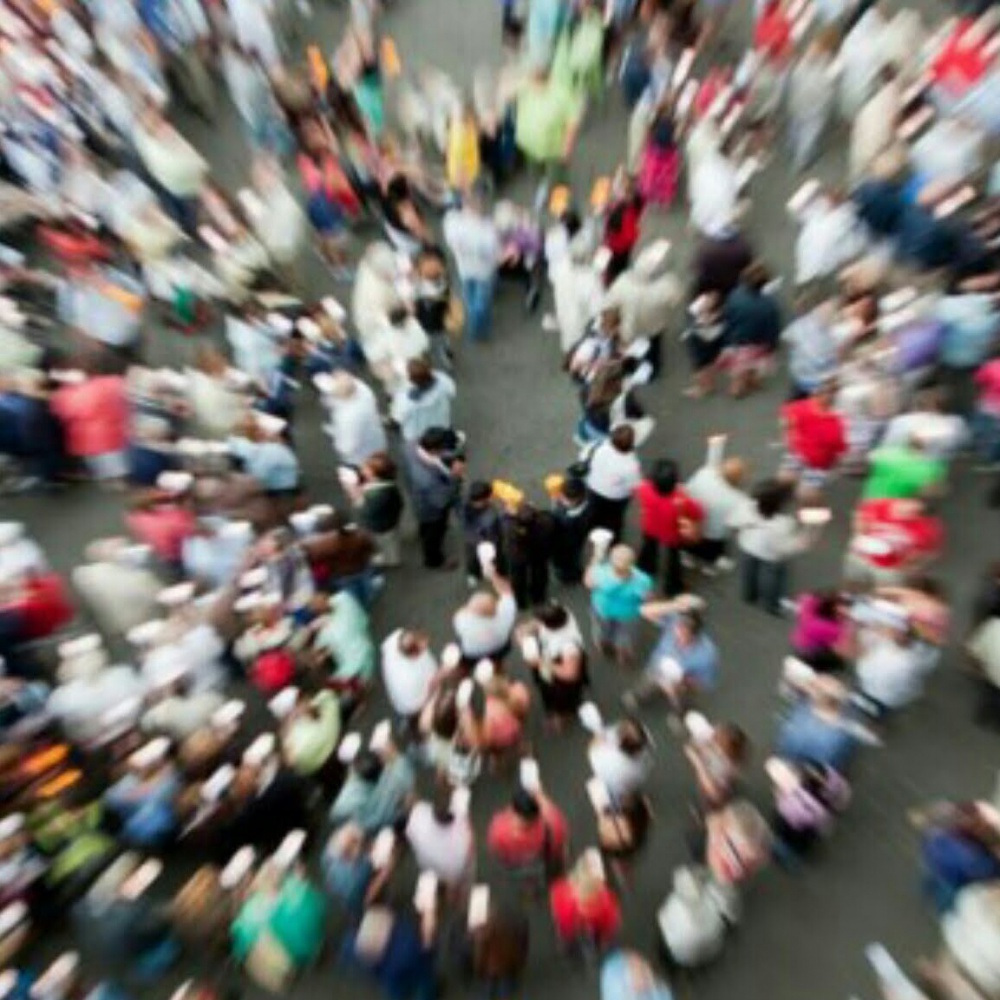 Italiani insoddisfatti e sempre più lontani dalla politica 