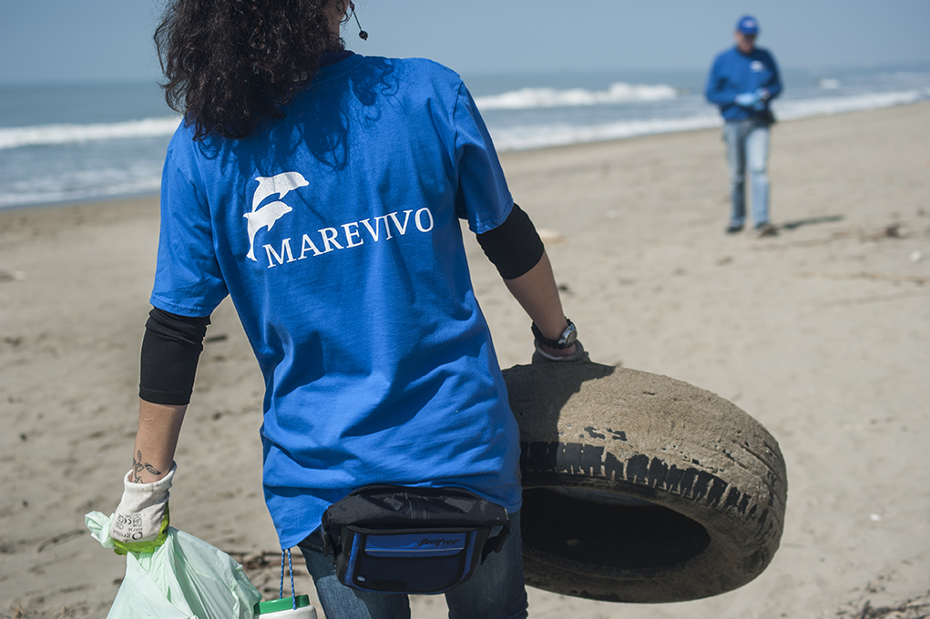 Stop microfibre, la campagna di Marevivo