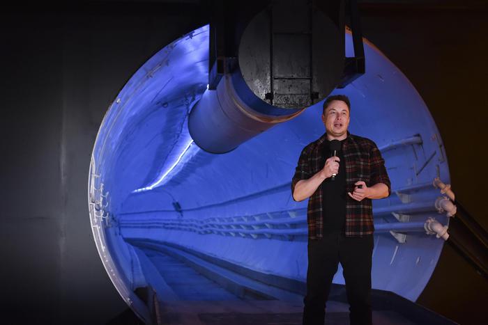 Elon Musk svela il suo primo tunnel: sarà sotto Los Angeles