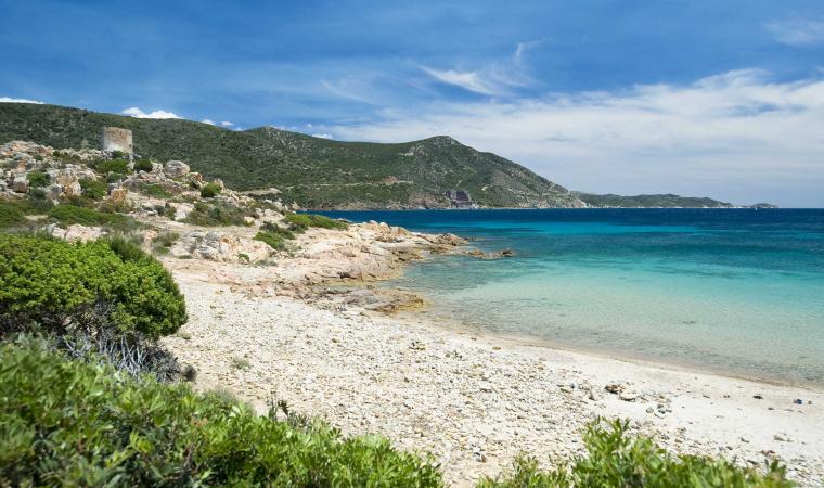 Via l’Esercito, spiagge sarde tornano per tutti