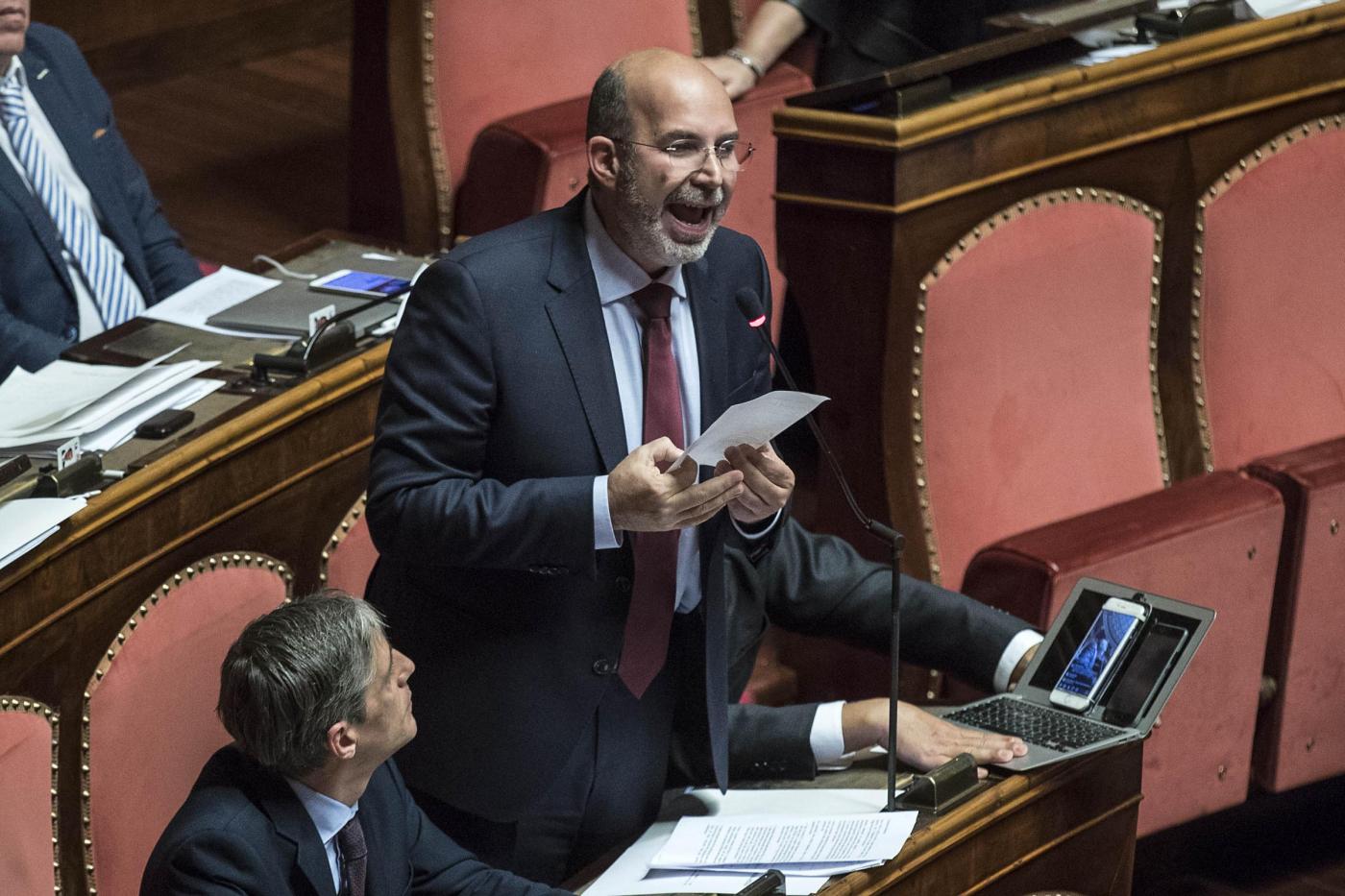 Sorvegliare e punire il giornalismo, la missione di Vito Crimi