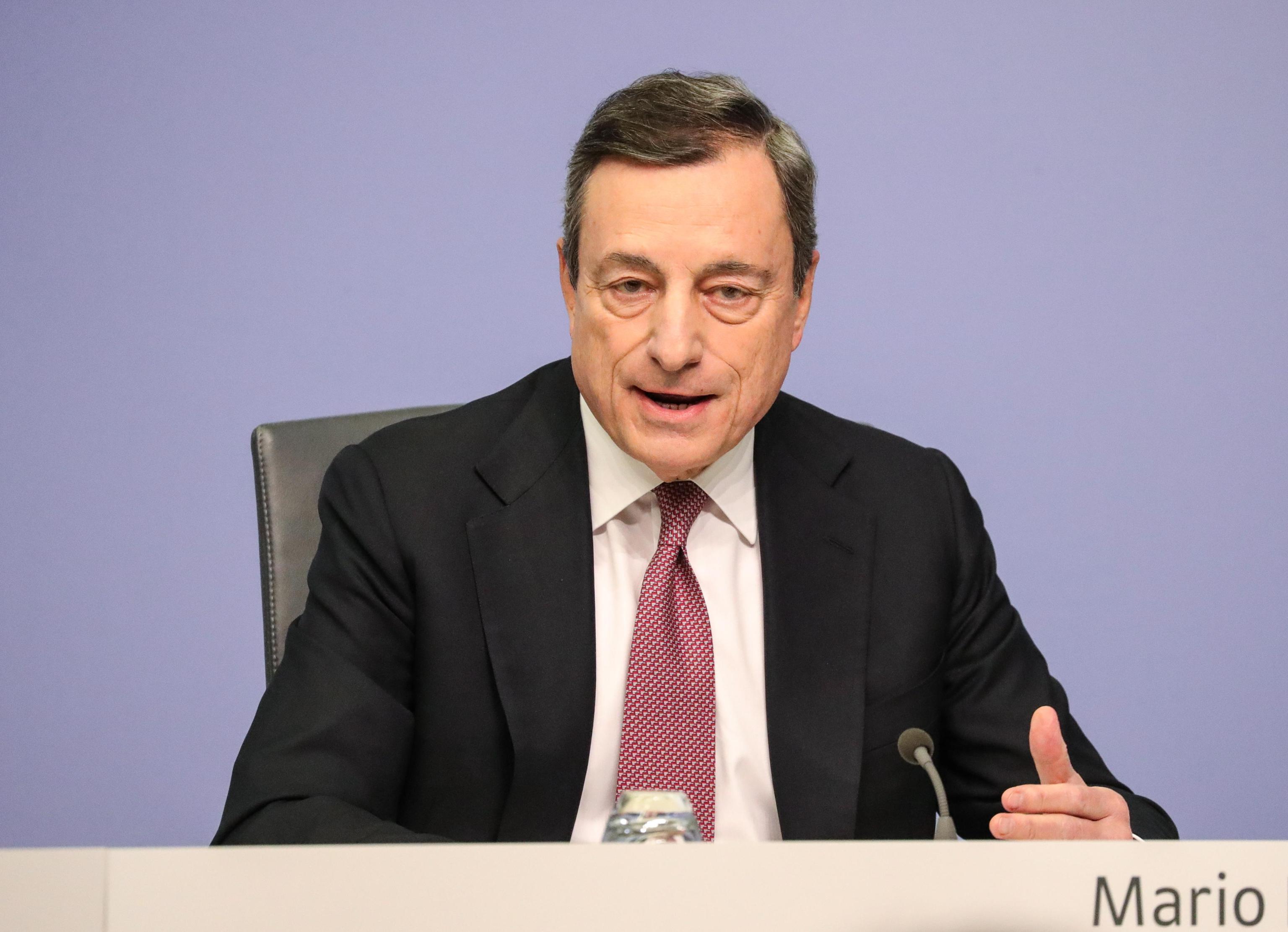 Draghi suona l’allarme