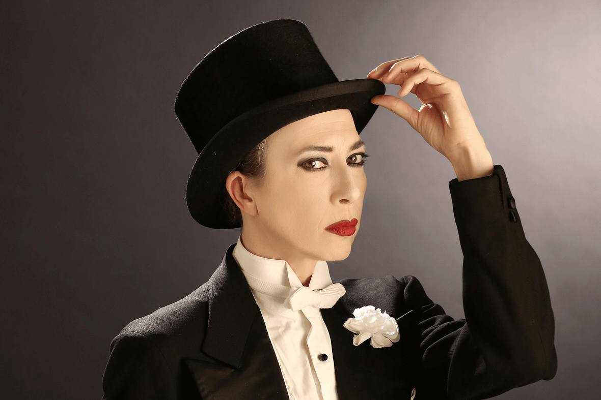 Istrionica Pivetti in “Viktor und Viktoria”