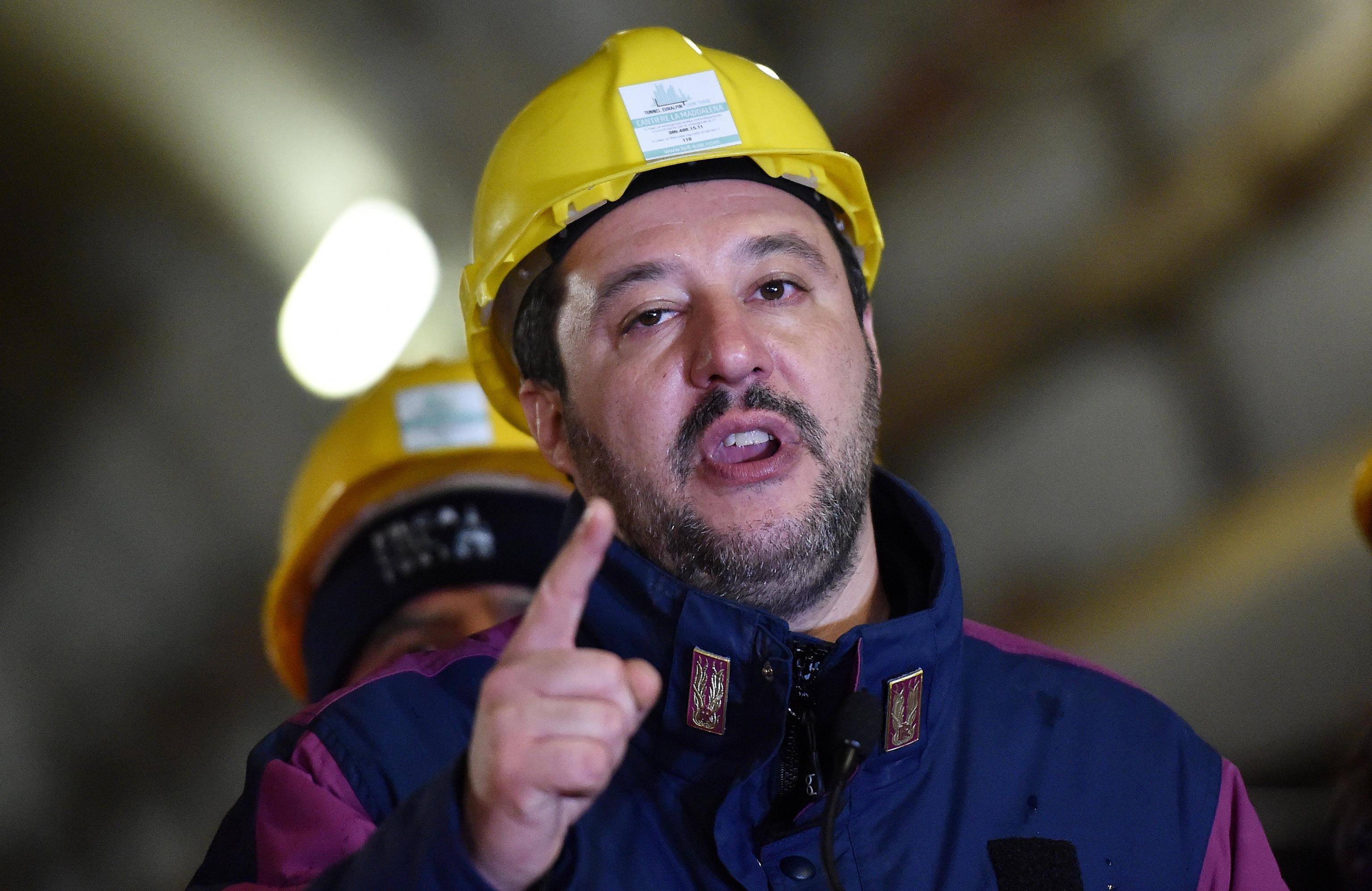 Tav, Salvini: “Non ho ancora letto il dossier” 