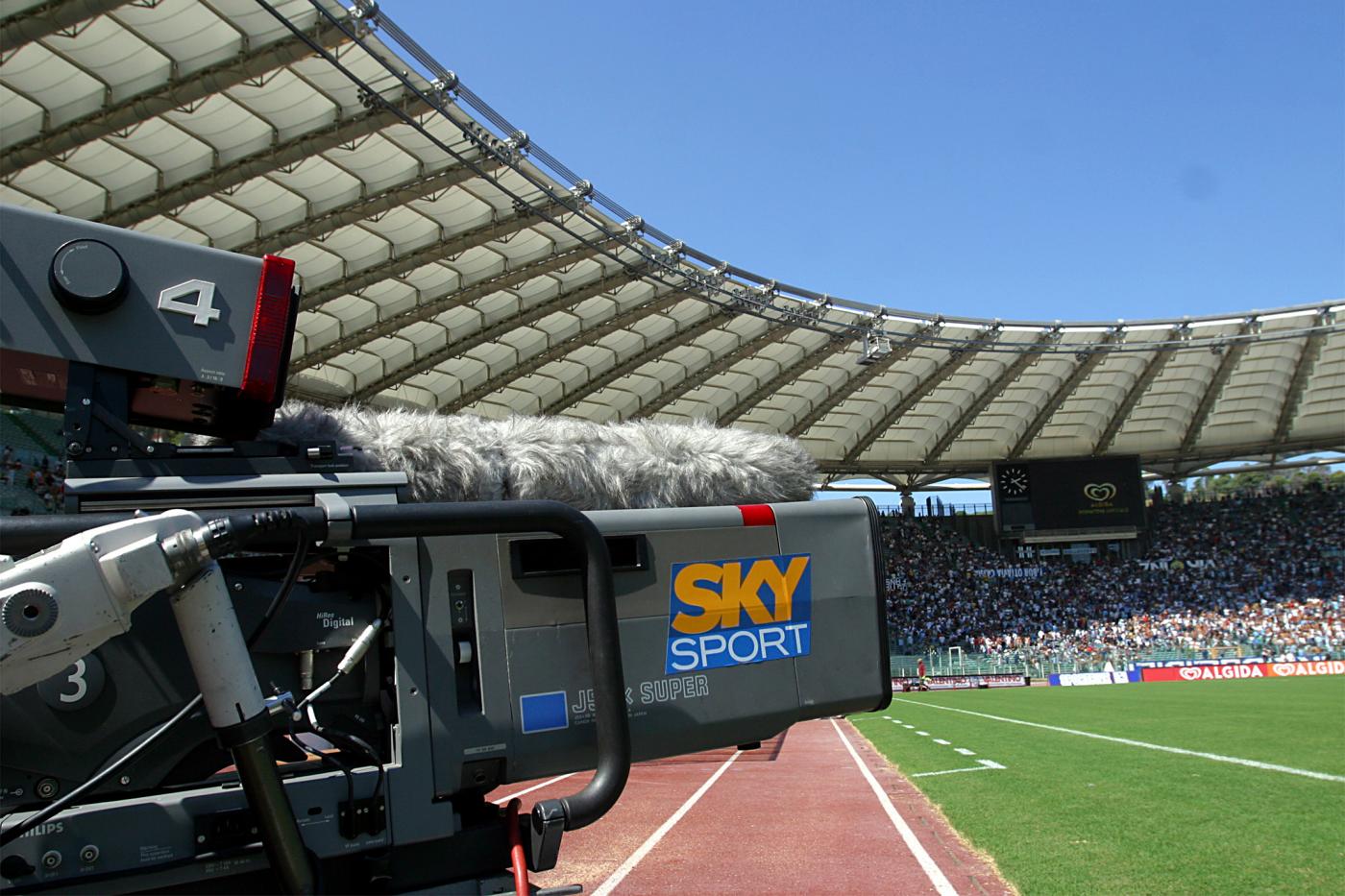 L’Antitrust dà un calcio a Sky: 7 milioni di multa