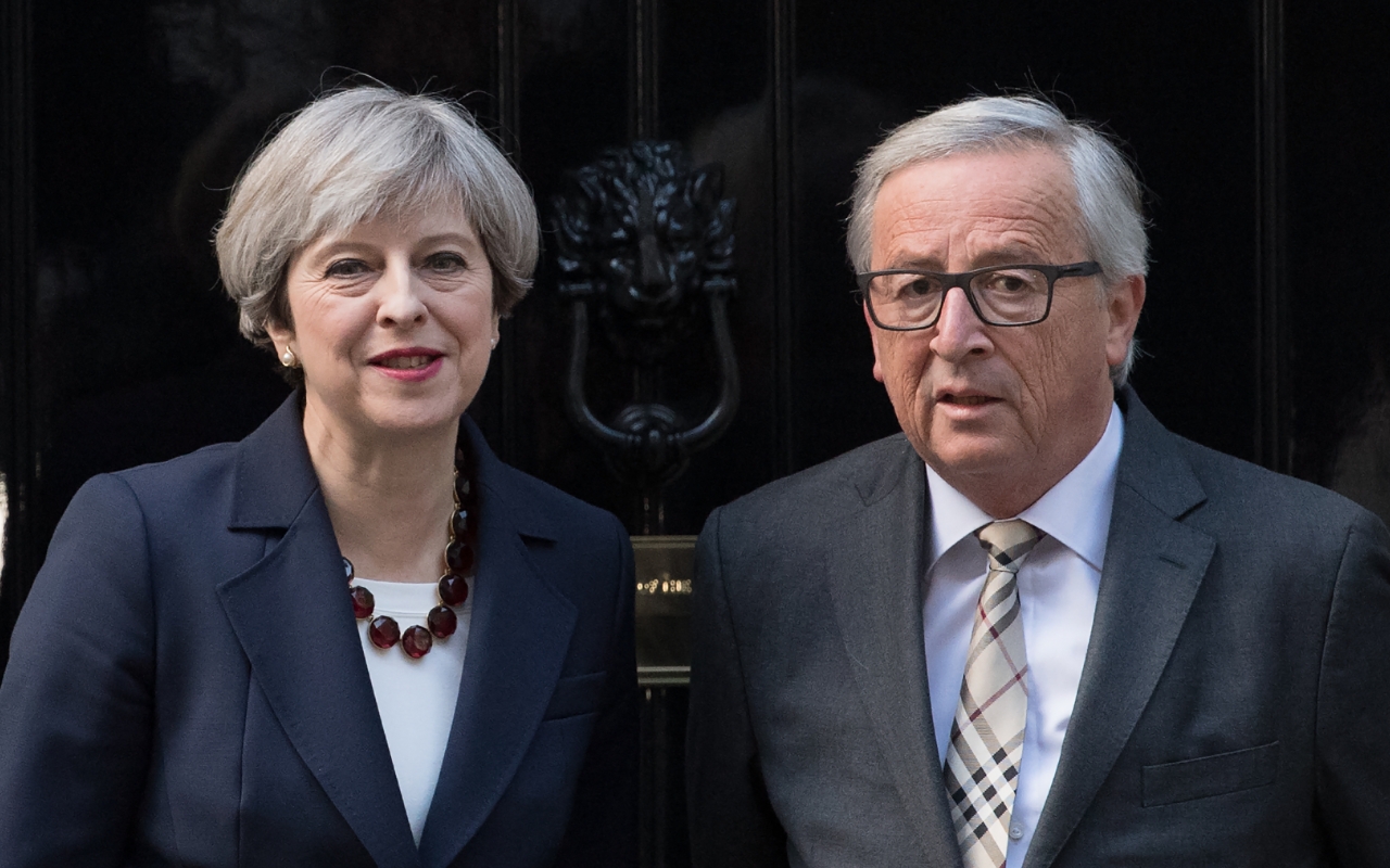 Brexit, Juncker non fa sconti: “Non ci siamo”