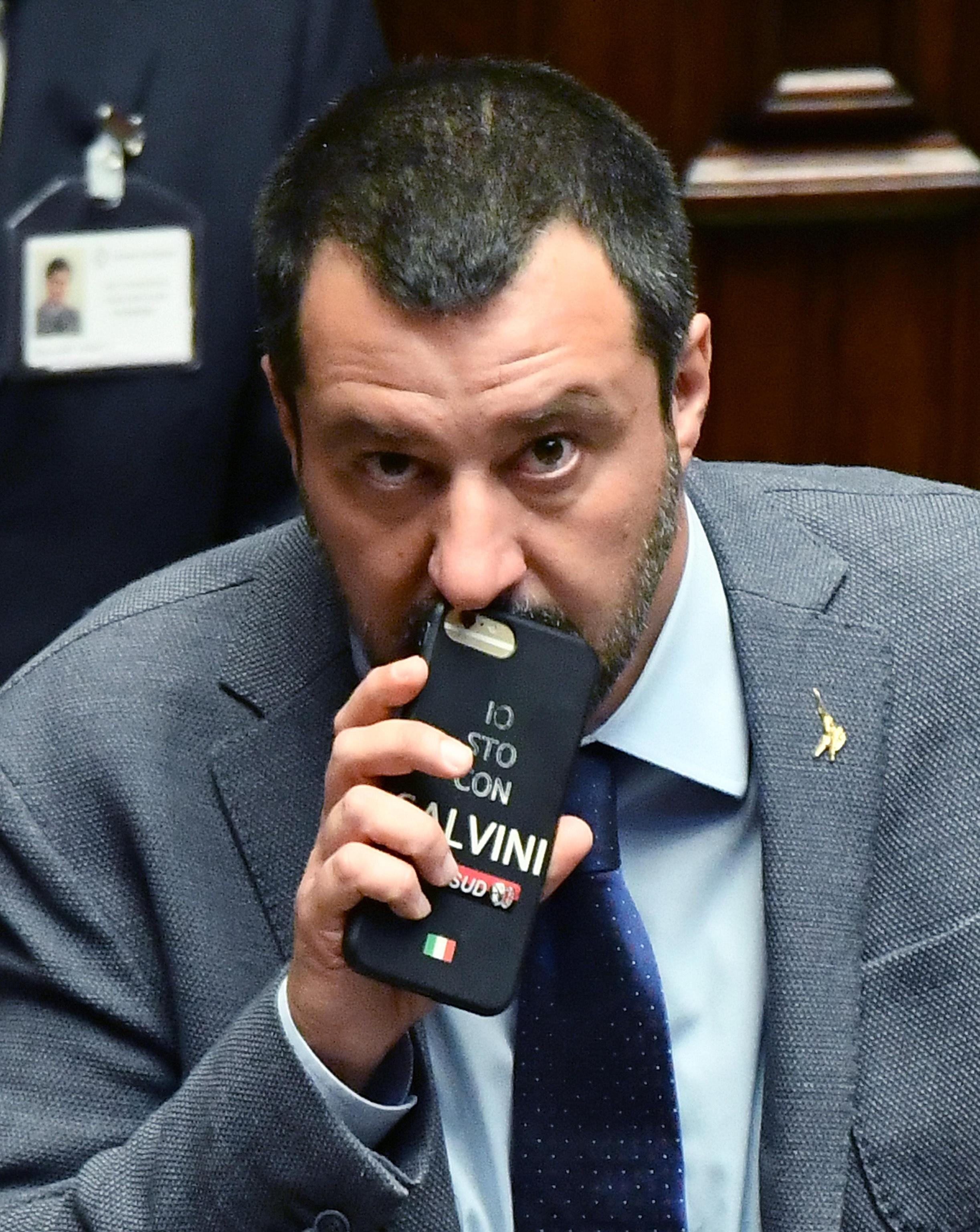 Occhio Salvini, riapre il forno