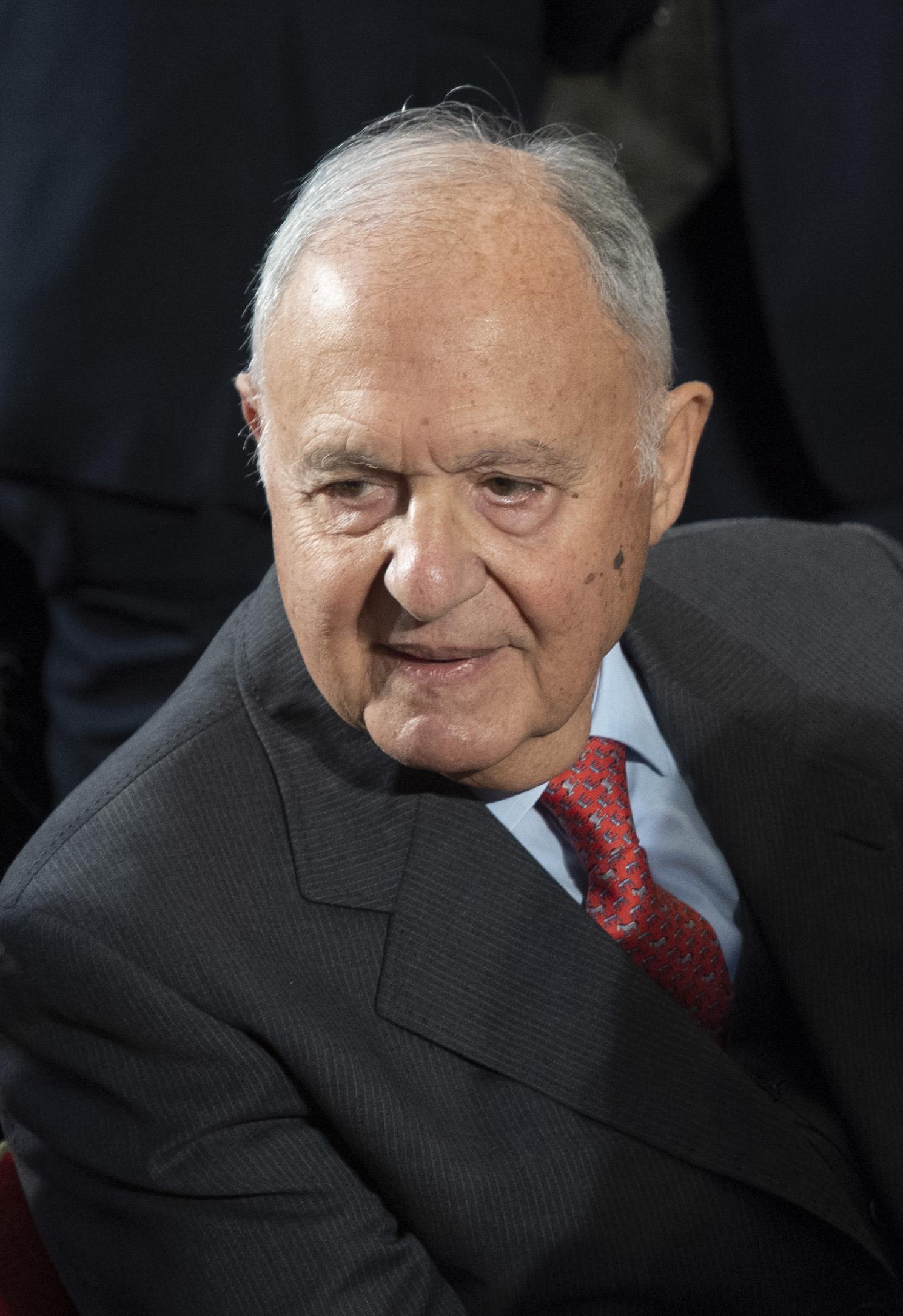 Consob: anche la Camera dice sì a Savona presidente 