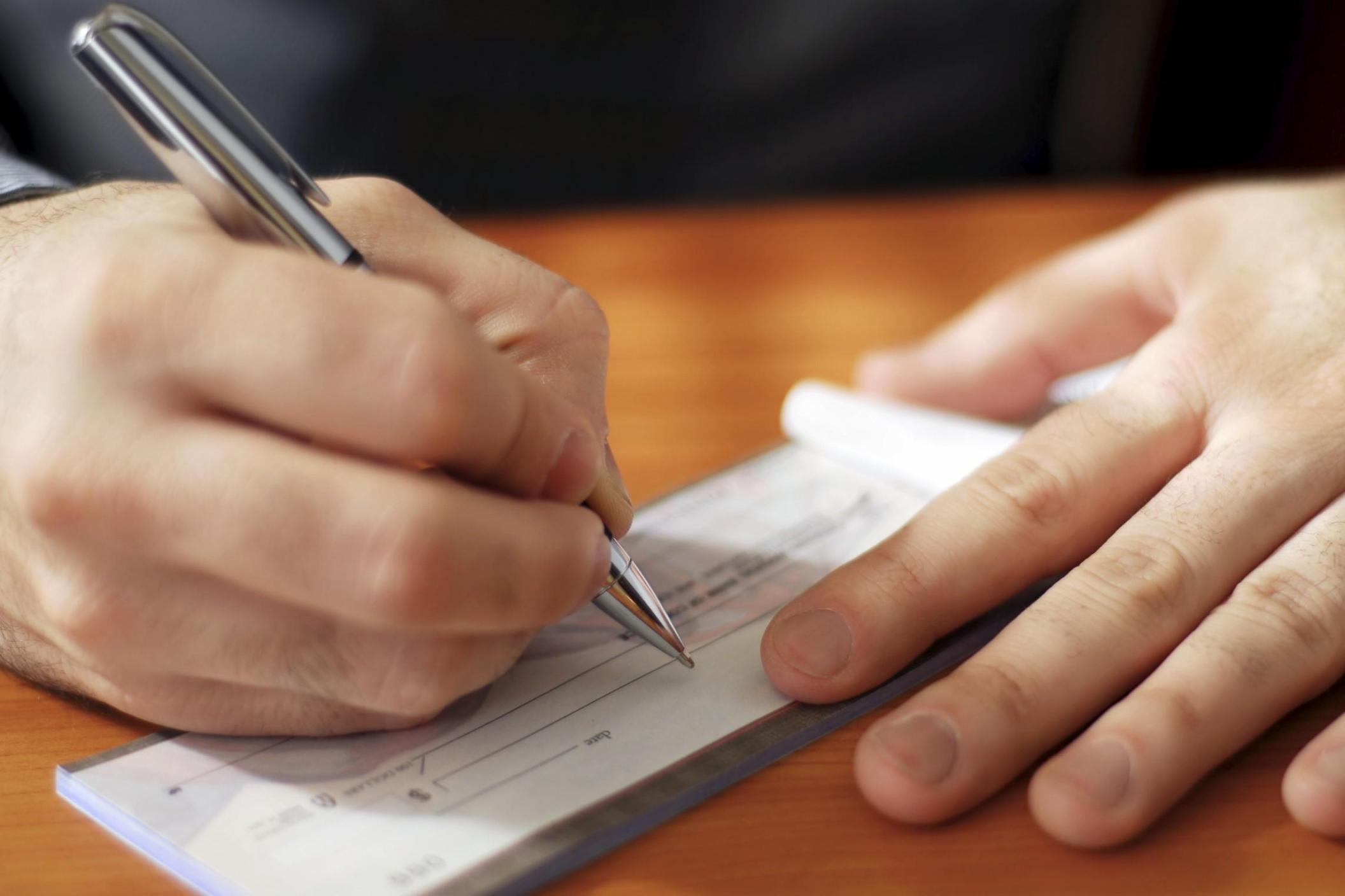 Ex moglie “scansafatiche”, da giudice stop all’assegno 